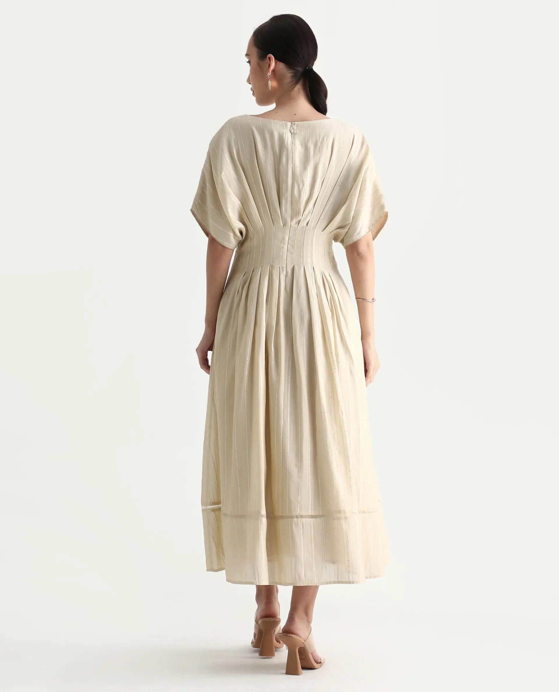 Rareism Women's Avimi Off White Viscose Round Neck Fit And Flare Plain Midi Dress