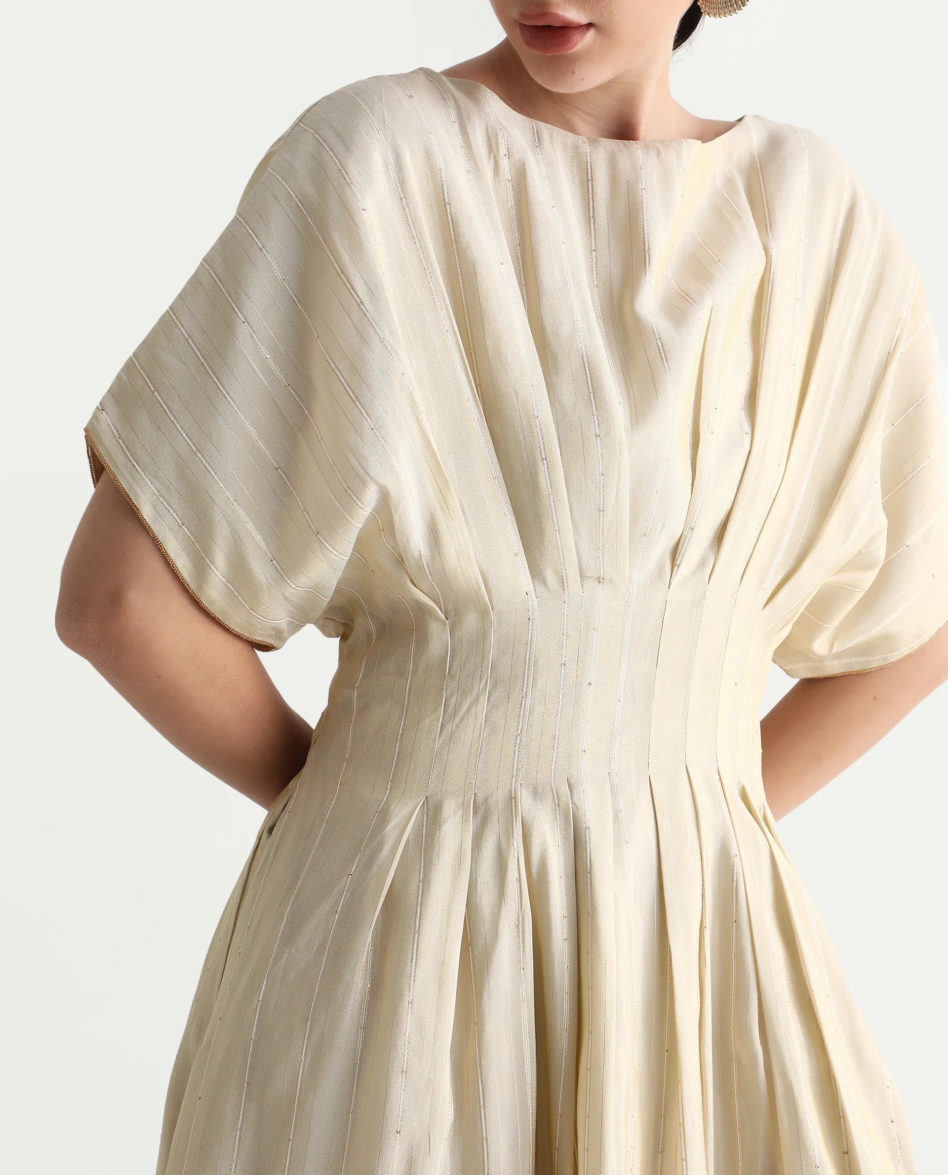 Rareism Women's Avimi Off White Viscose Round Neck Fit And Flare Plain Midi Dress