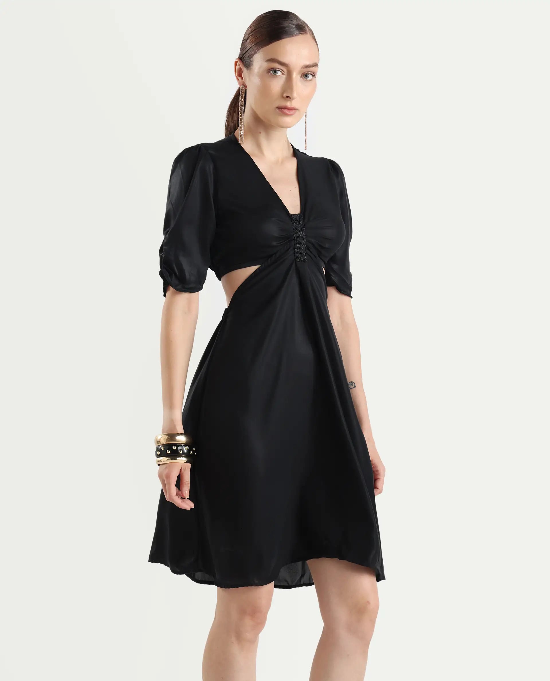 Rareism Women's Besman Black Polyester V-Neck Plain Balloon Sleeve Knee Length Fit And Flare Dress
