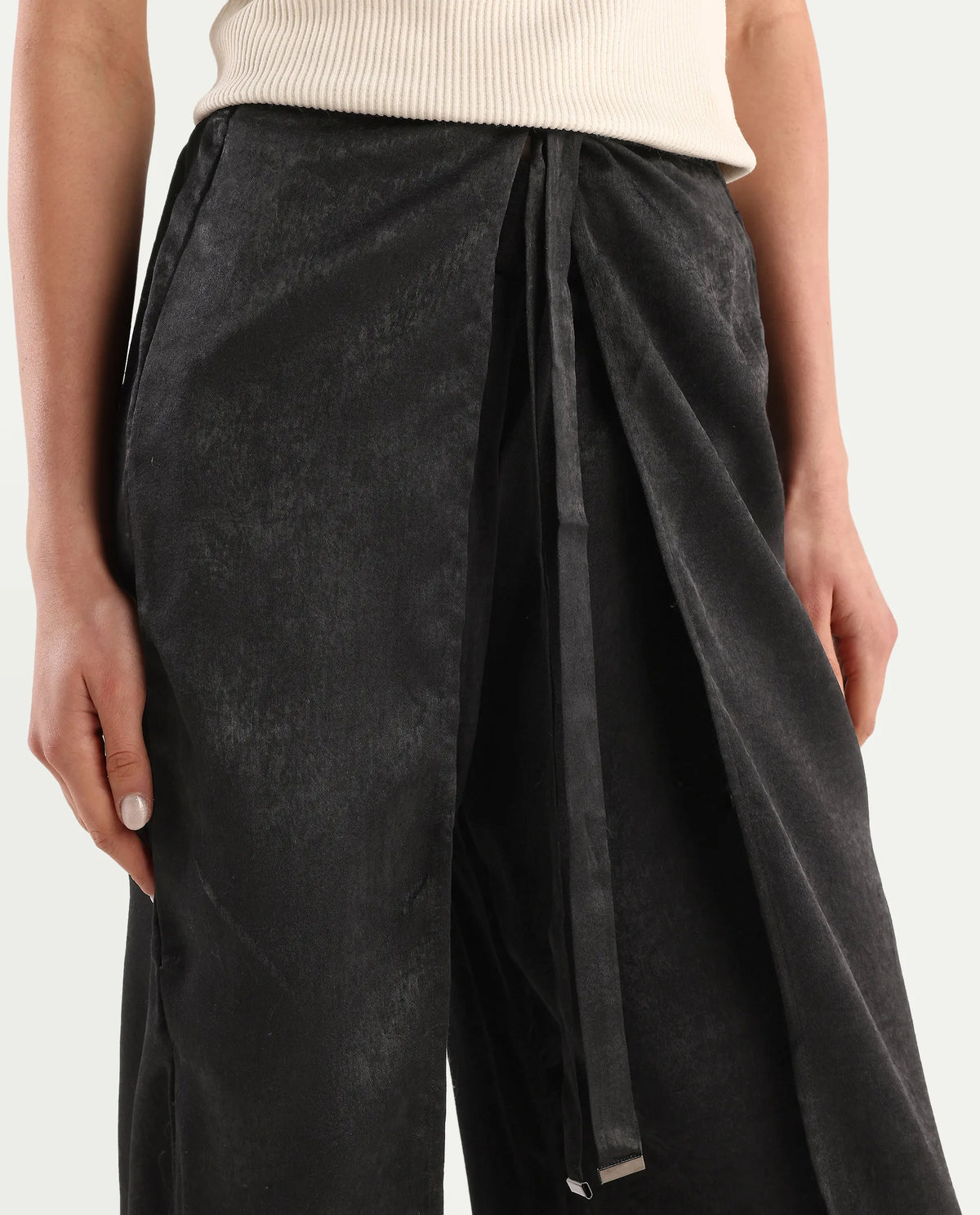 Rareism Women's Colet Black Polyester Plain Ankle Length Wide Trouser