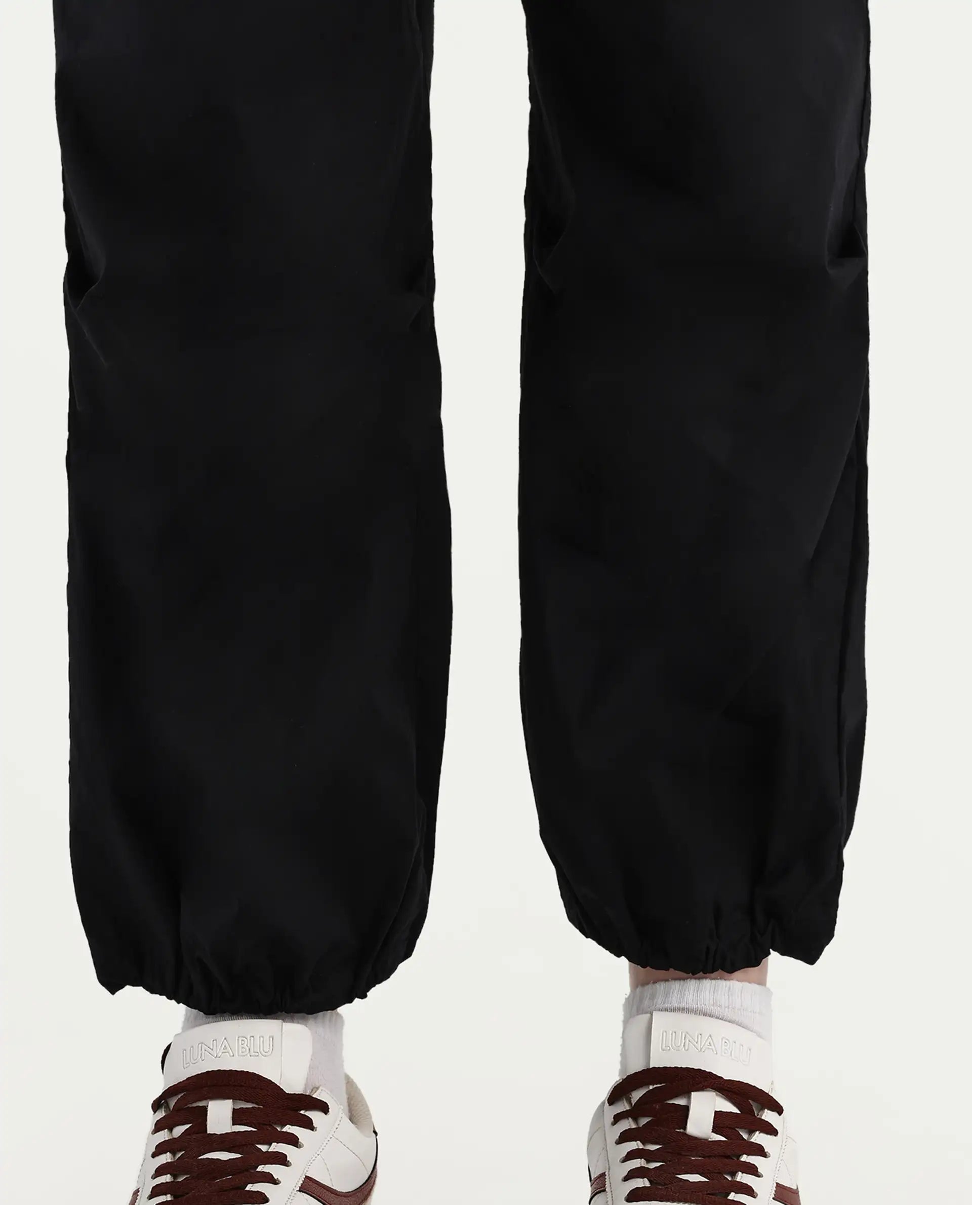 Rareism Women's Epwor Black Viscose Plain Ankle Length Baggy Trouser