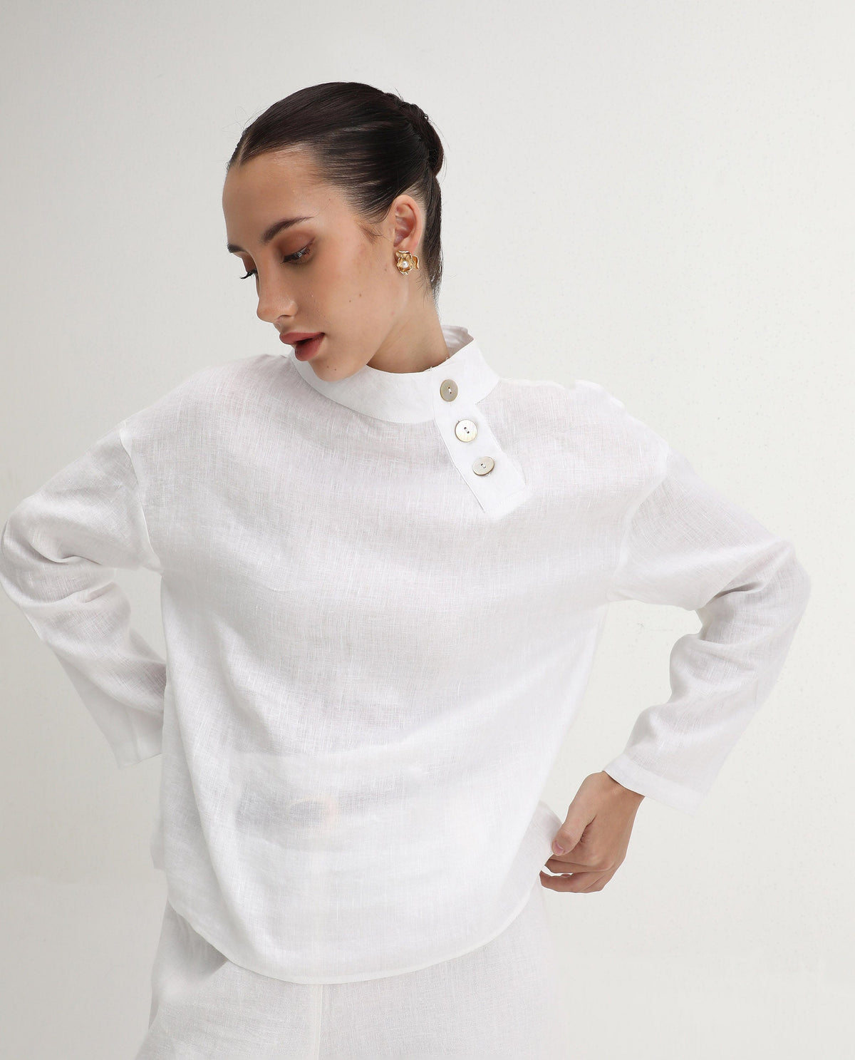 Rareism Women's Mayotte White Linen Mandarin Collar Plain Relaxed Fit Top