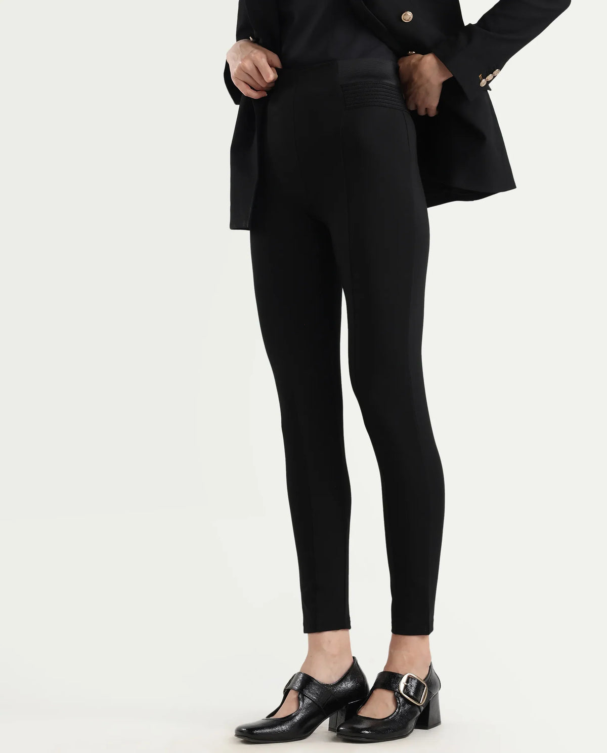 Rareism Women's Jancuro Black Viscose Blend Skinny Fit Plain Trouser