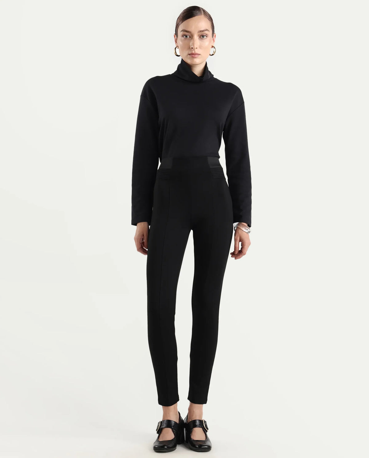 Rareism Women's Jancuro Black Viscose Blend Skinny Fit Plain Trouser