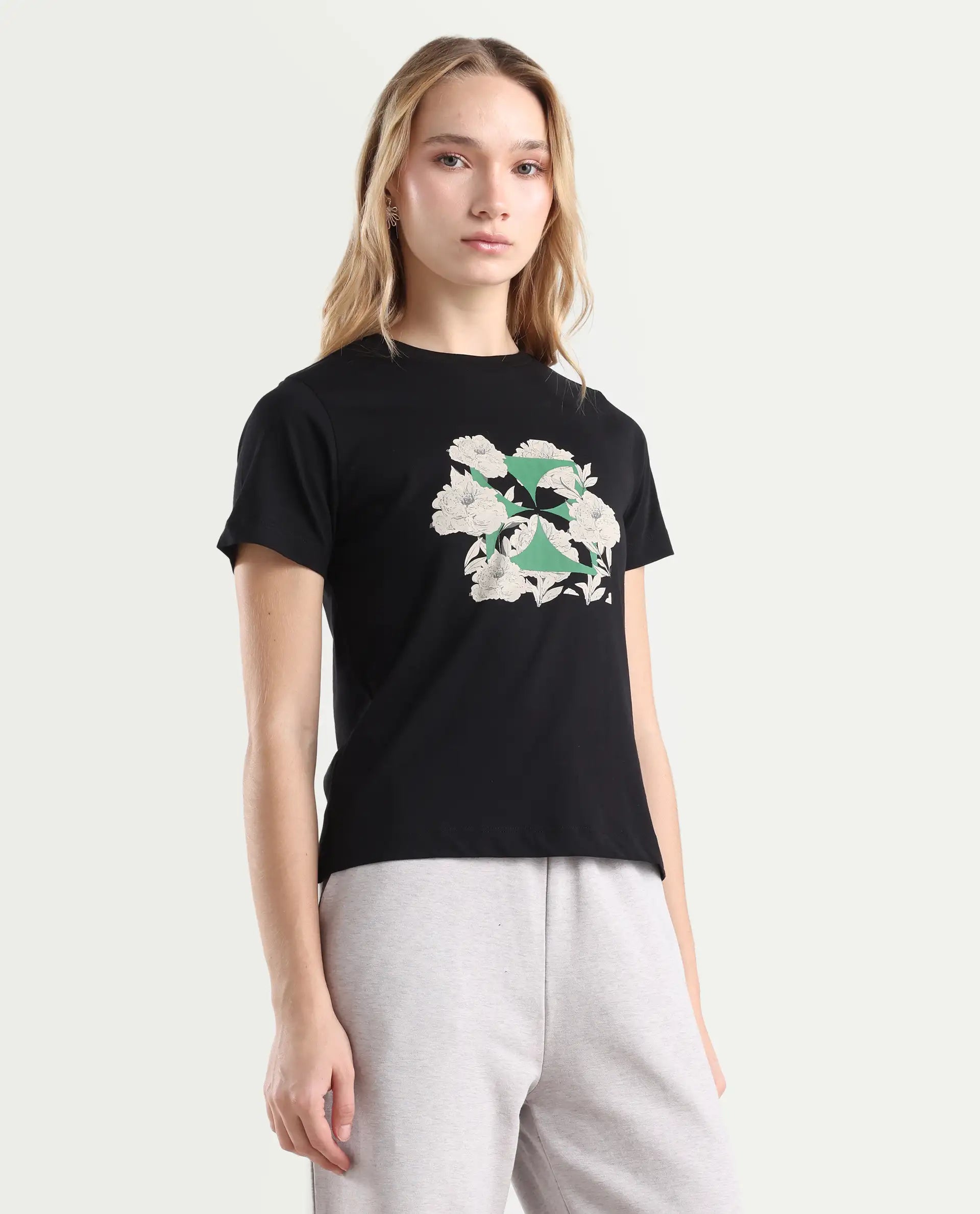 Rareism Women's Leyk Black Cotton Fabric Crew Neck Relaxed Fit Graphic Print T-Shirt