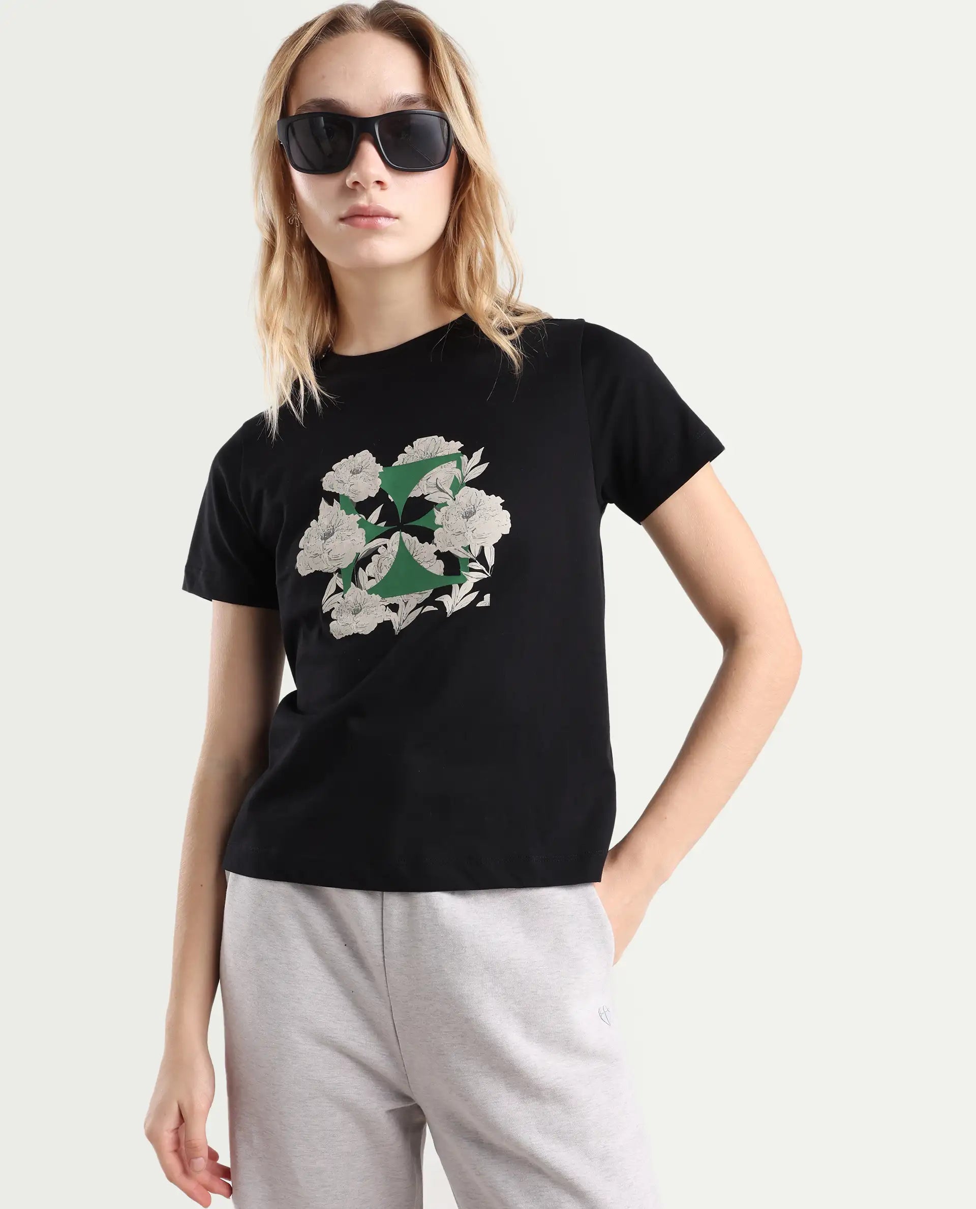 Rareism Women's Leyk Black Cotton Fabric Crew Neck Relaxed Fit Graphic Print T-Shirt