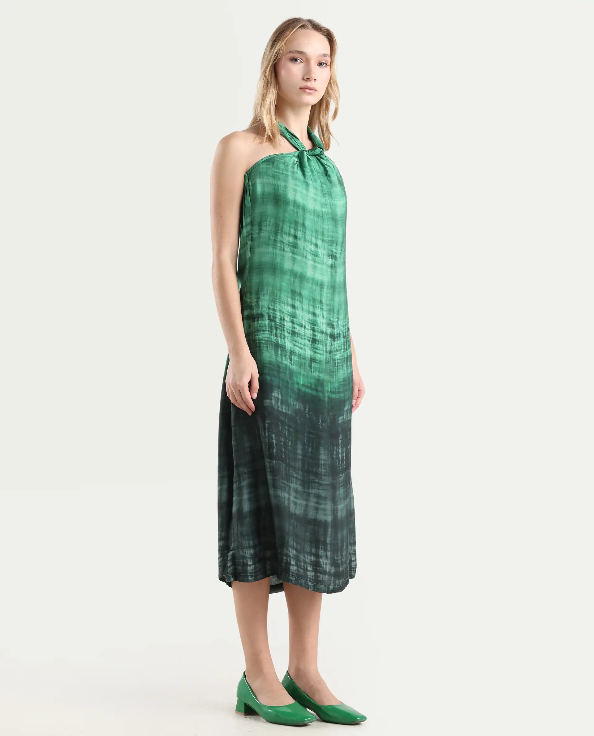Rareism Women's Lipos Green Halter Neck Color Block Sleeveless Midi Regular Fit Dress
