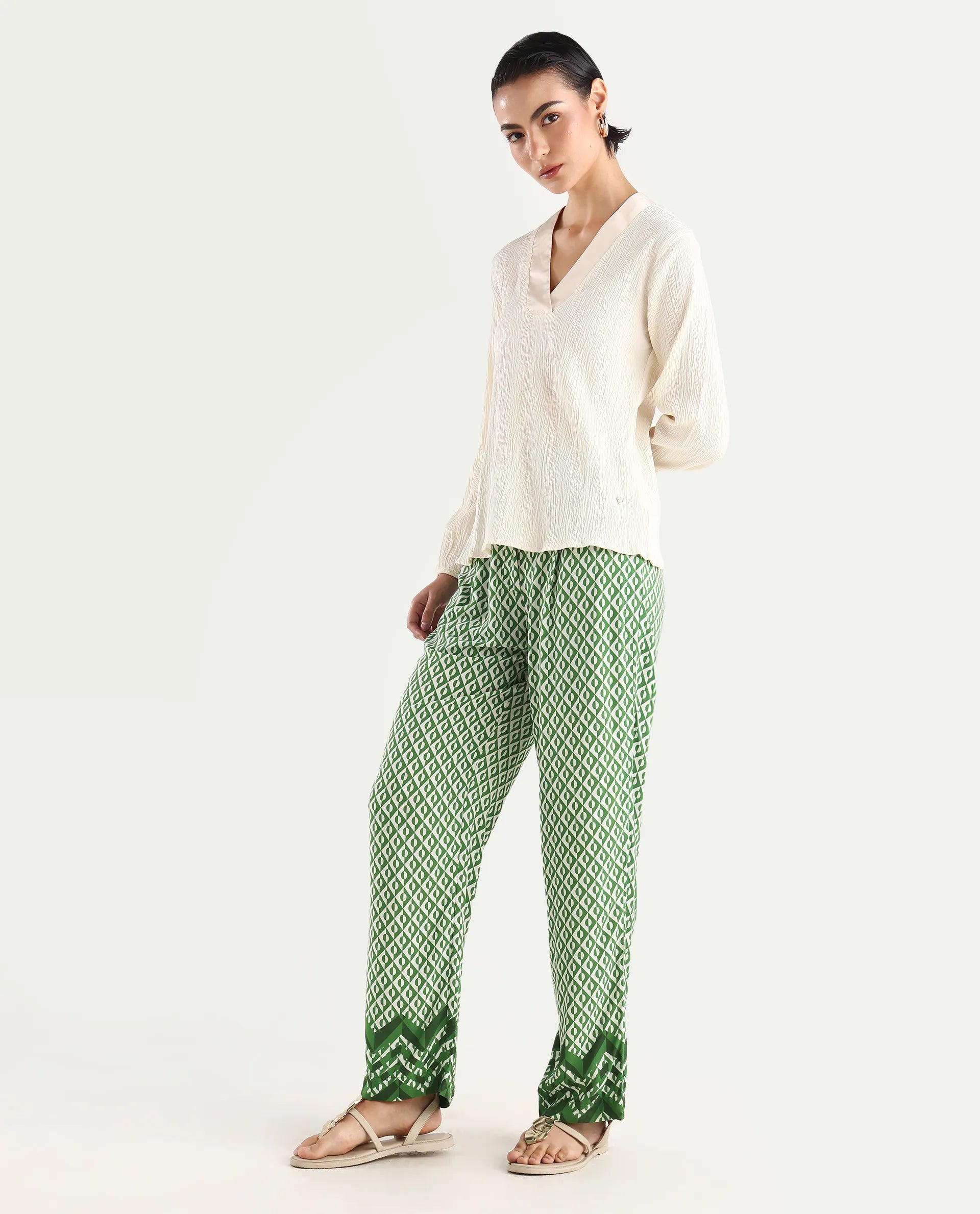 Rareism Women's Livornob Dark Green Viscose Blend Geometric Print Ankle Length Straight Fit Trouser