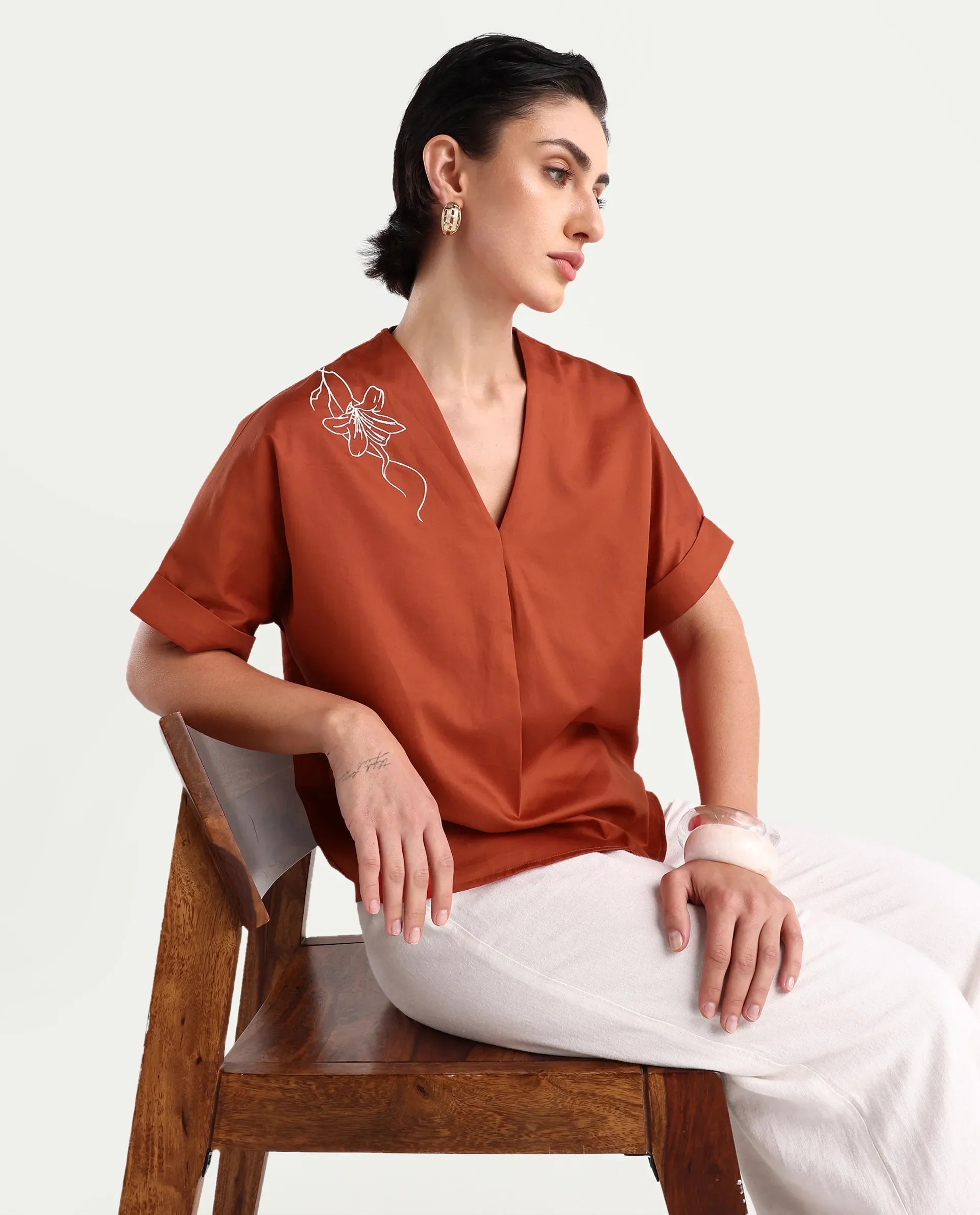 Rareism Women's Mars Rust Cotton V-Neck Boxy Fit Top