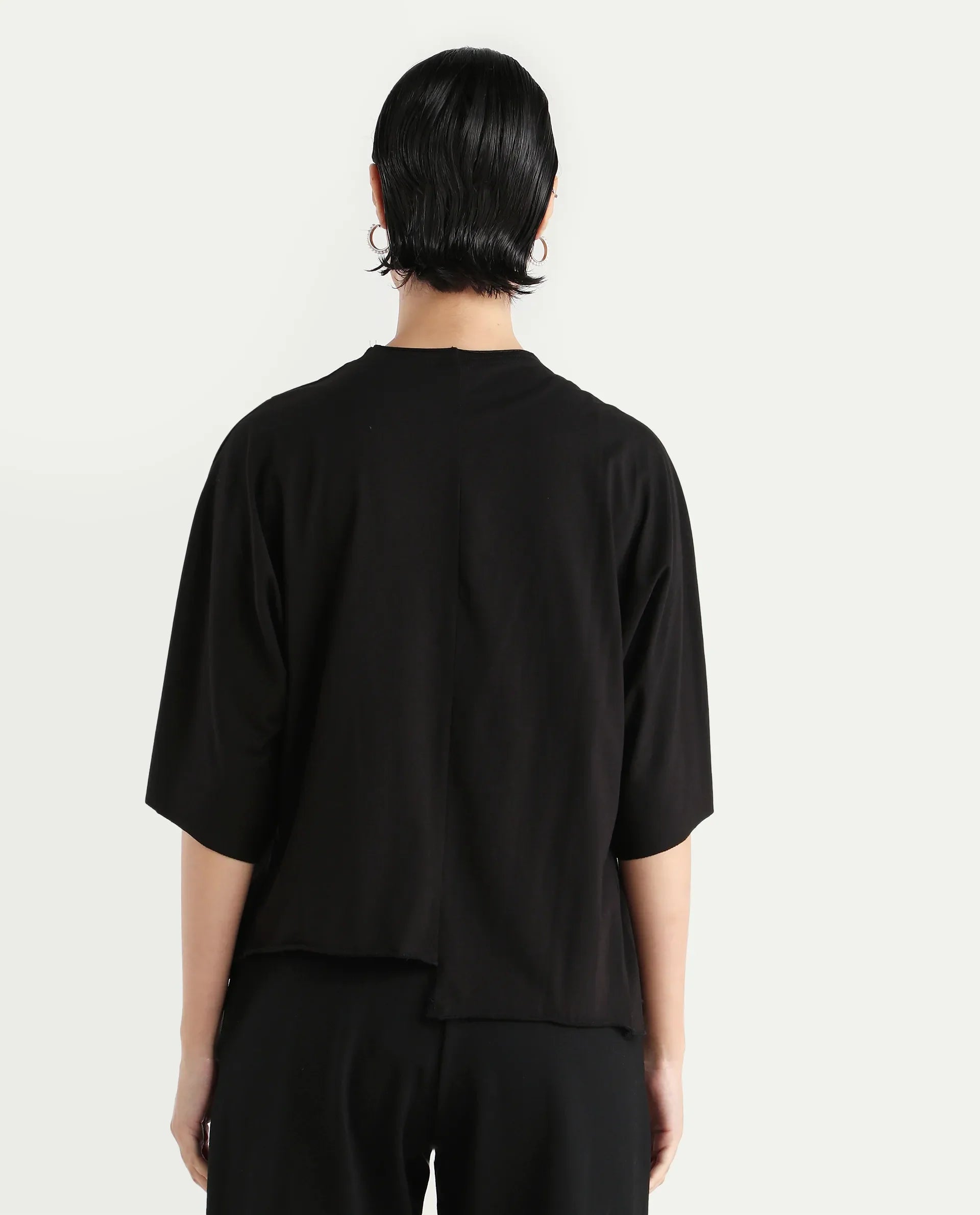 Rareism Women's Nirv Black Cotton Collarless Plain Relaxed Fit Shrug