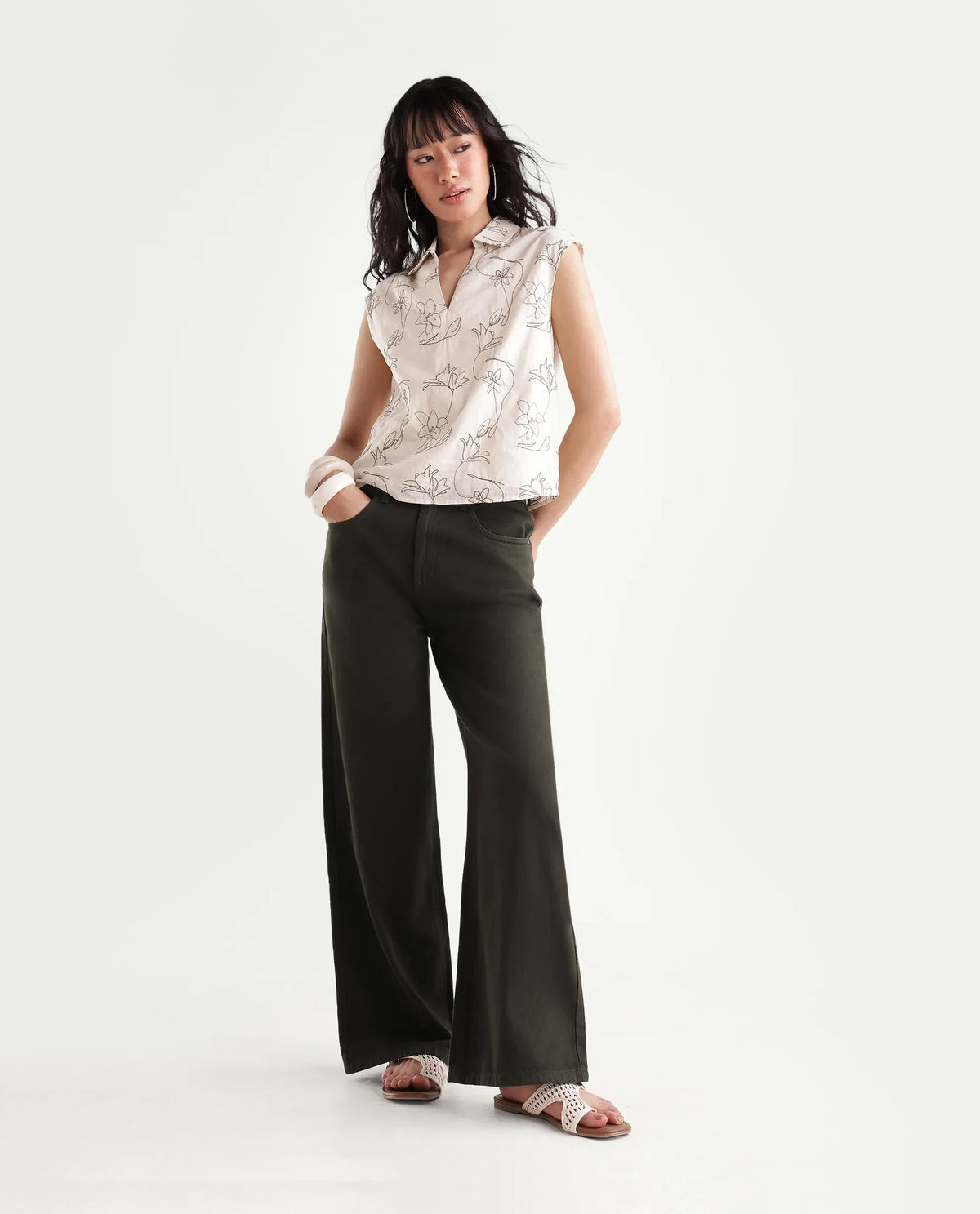 Rareism Women's Wyde-2 Dark Green Cotton Shank And Zipper Sculpt High Wide Plain Jeans