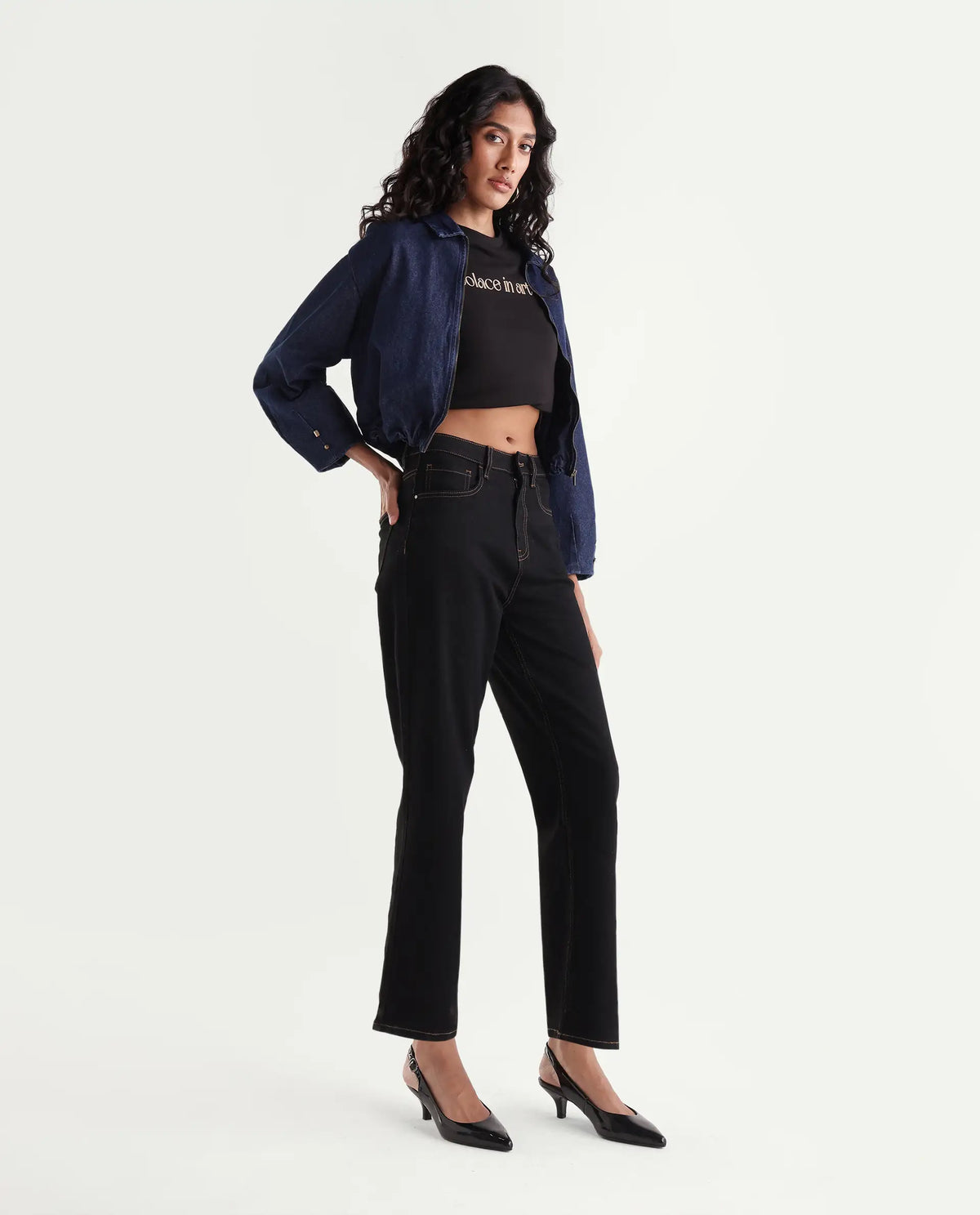 Rareism Women's Strank-3 Dark Black Cotton Blend Shank And Zipper Ankle Straight Plain Jeans