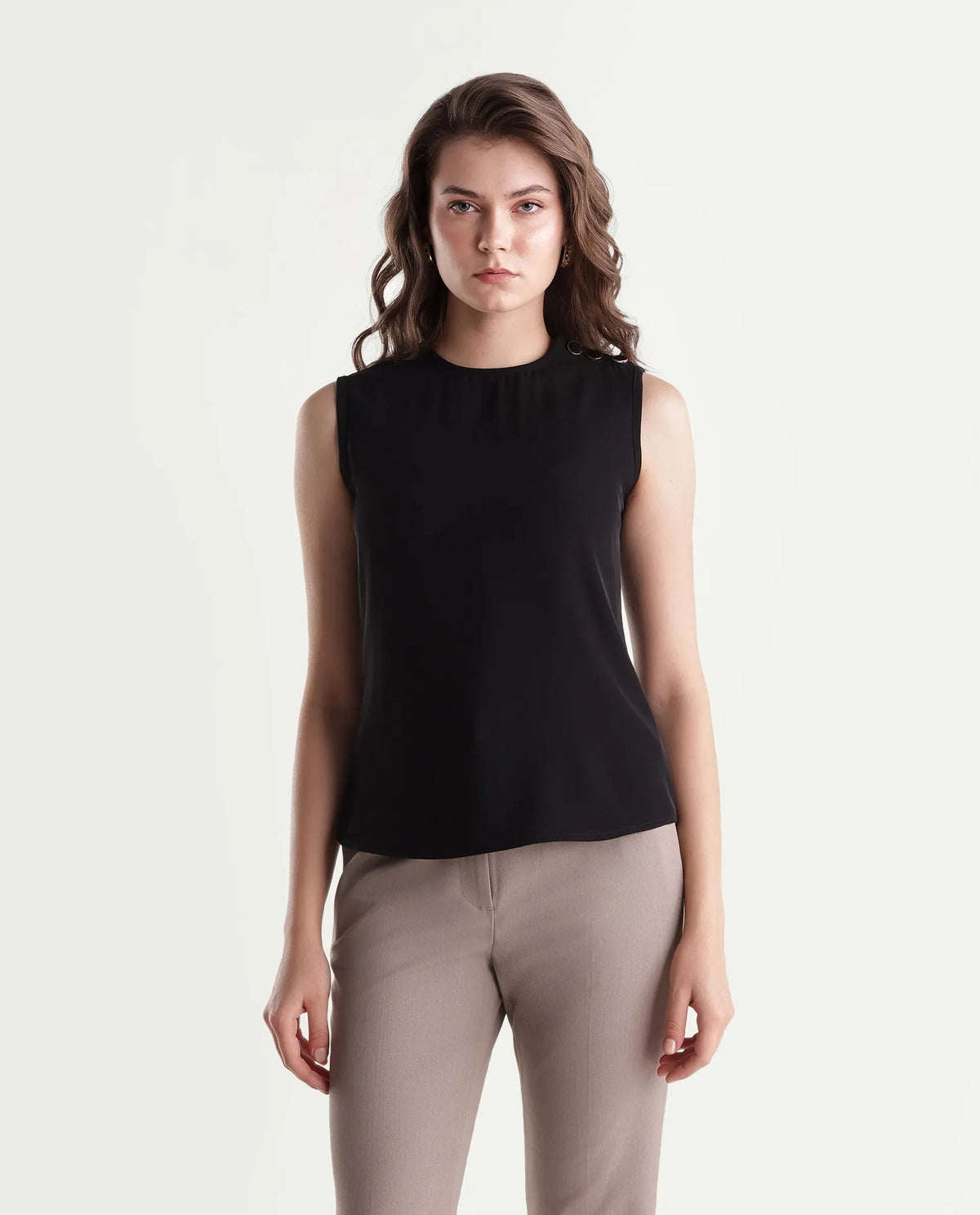 Rareism Women's Qilo Black Polyester Crew Neck Regular Plain Top