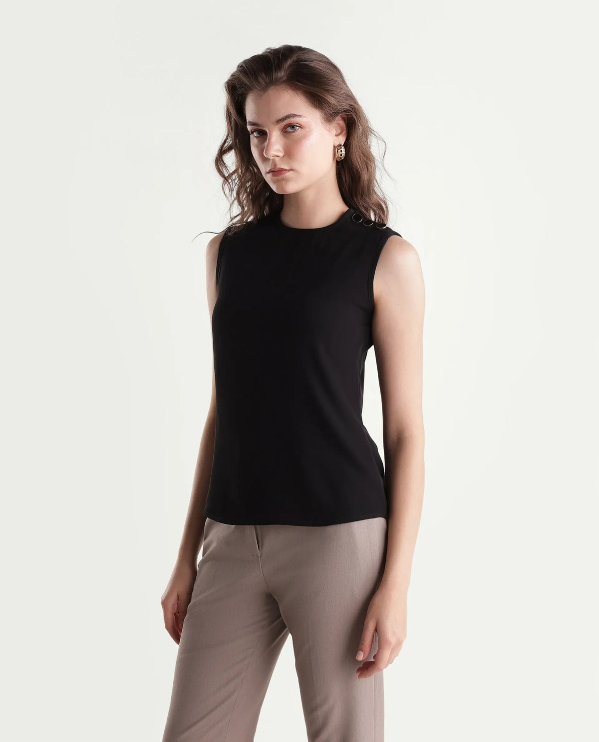 Rareism Women's Qilo Black Polyester Crew Neck Regular Plain Top