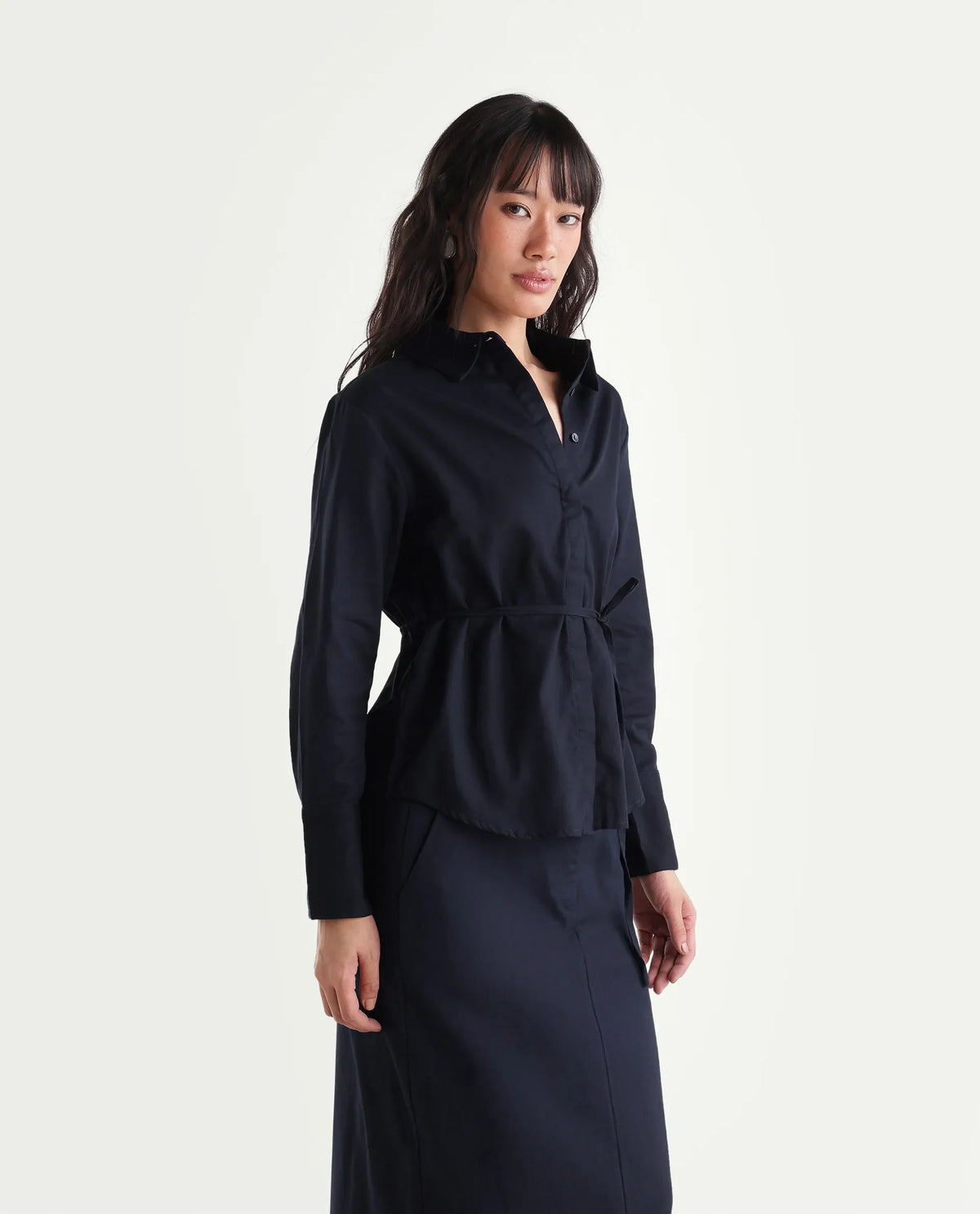 Rareism Women Onwop-T Primary Navy Cotton Spread Collar Plain Fitted Shirt
