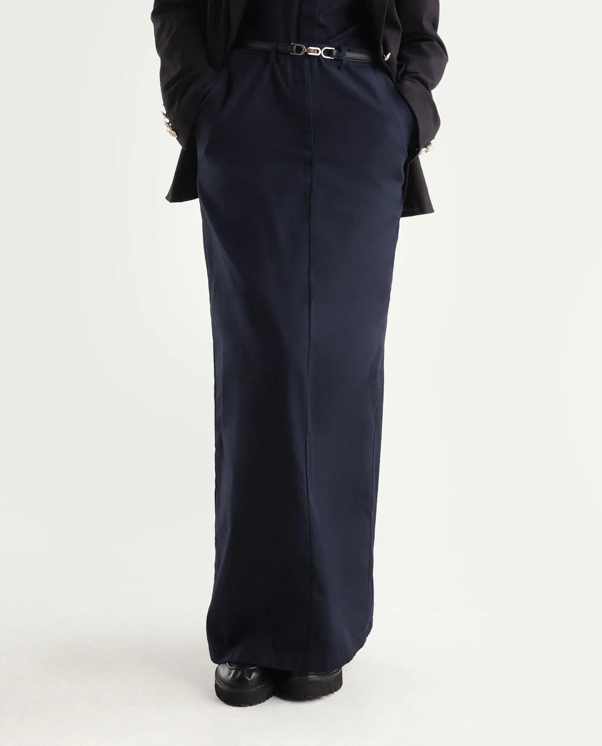 Rareism Women Onwop-B Primary Navy Cotton Plain Straight Skirt