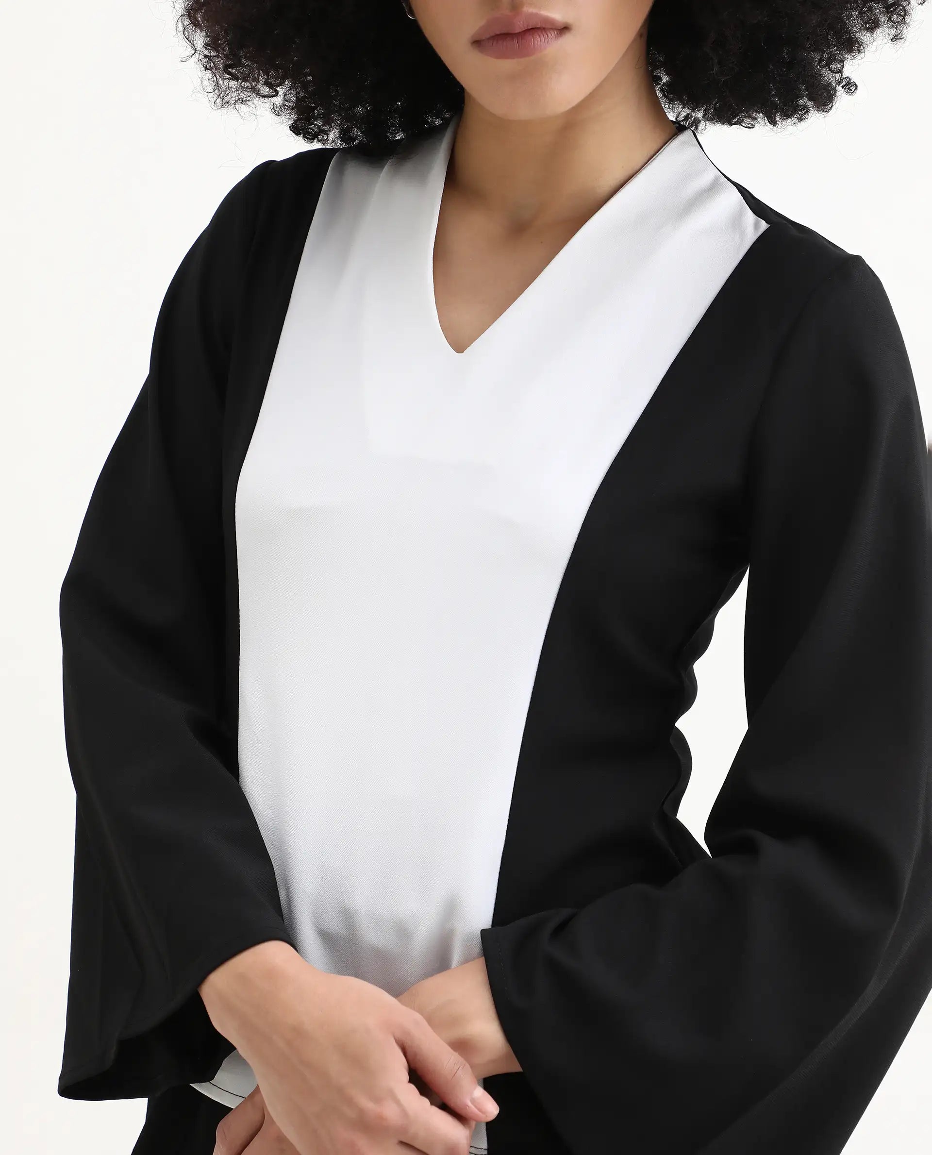 Rareism Women's Sanchiyi Black Twill V-Neck Color Block Regular Fitted Top