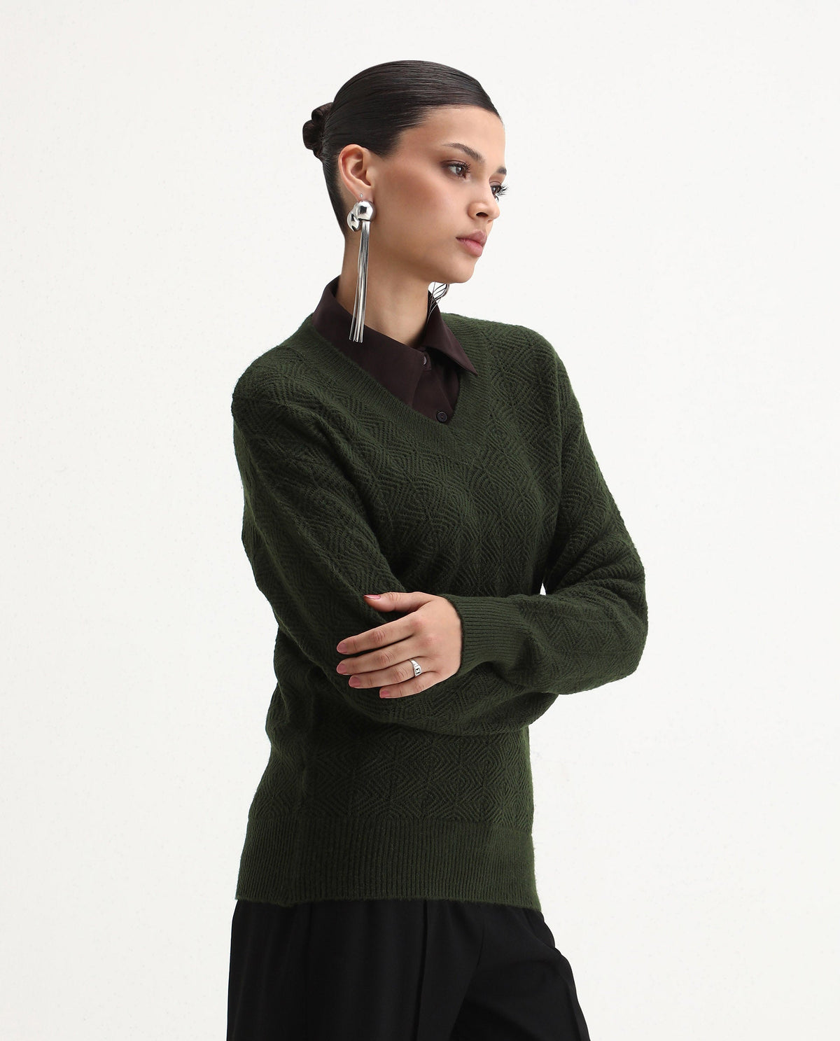 Rareism Women's Vihi Dark Olive Acrylic Blend V-Neck Plain Relaxed Fit Sweater