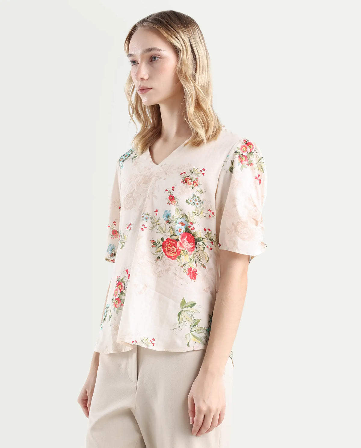 Rareism Women's Zamora Multi Cotton V-Neck Floral Print Bell Sleeve Crop Regular Fit Top