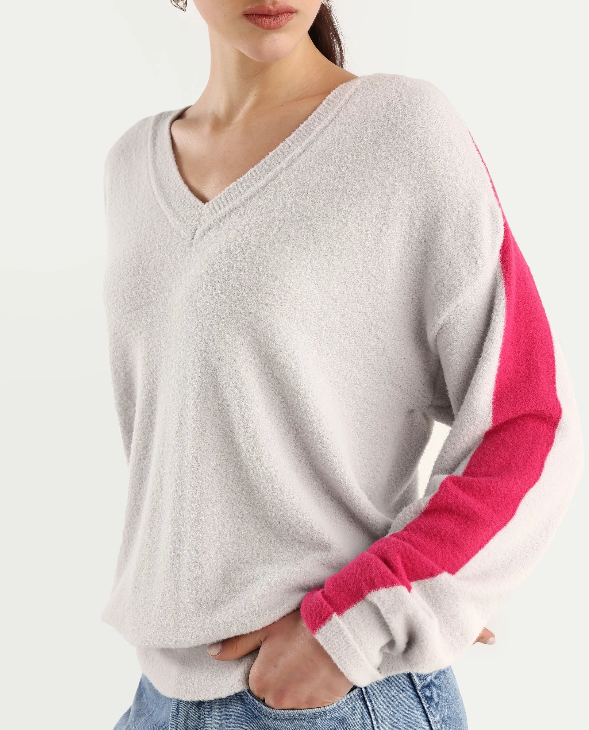 Rareism Women's Zander Light Grey Nylon V-Neck Relaxed Fit Plain Sweater