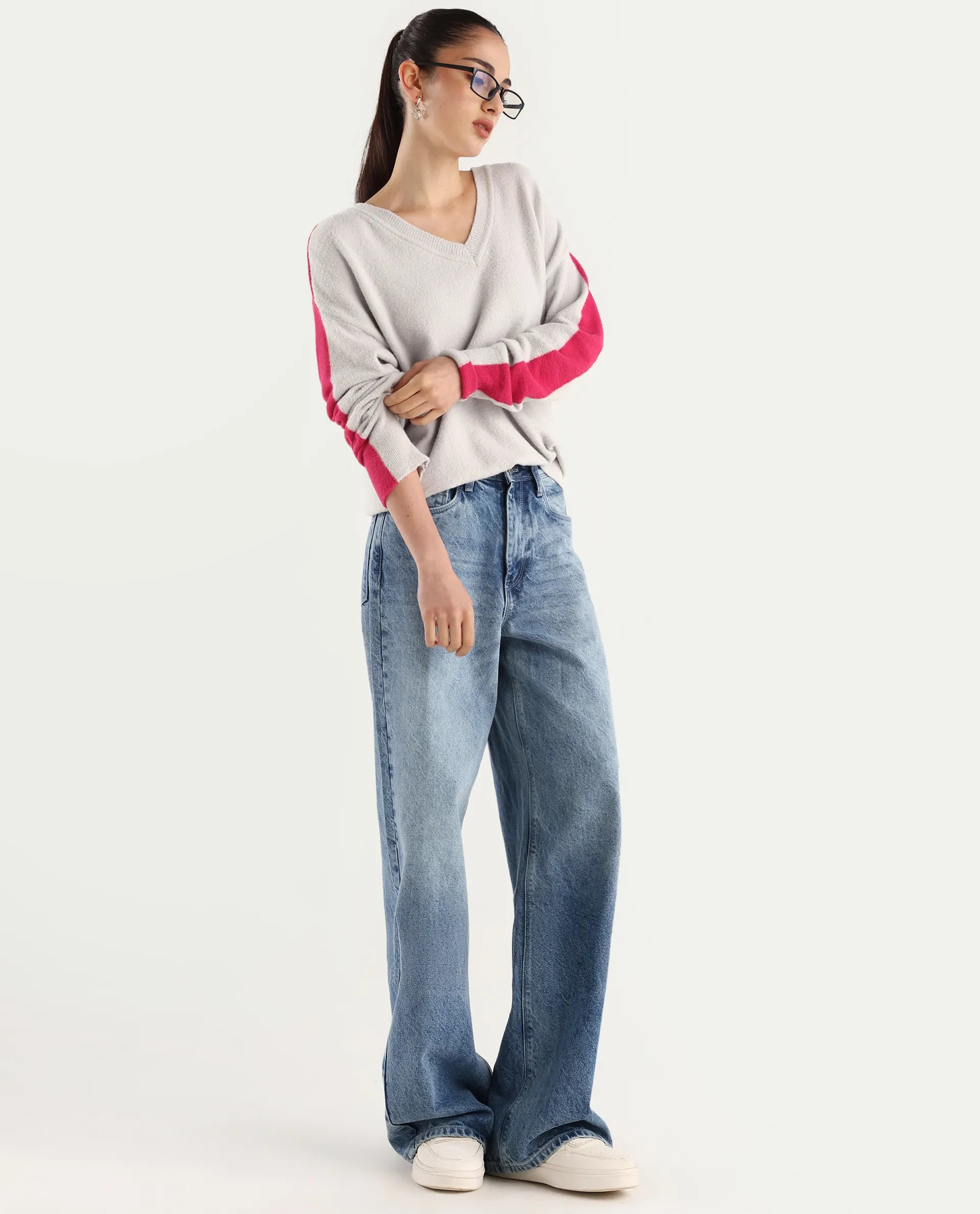 Rareism Women's Zander Light Grey Nylon V-Neck Relaxed Fit Plain Sweater