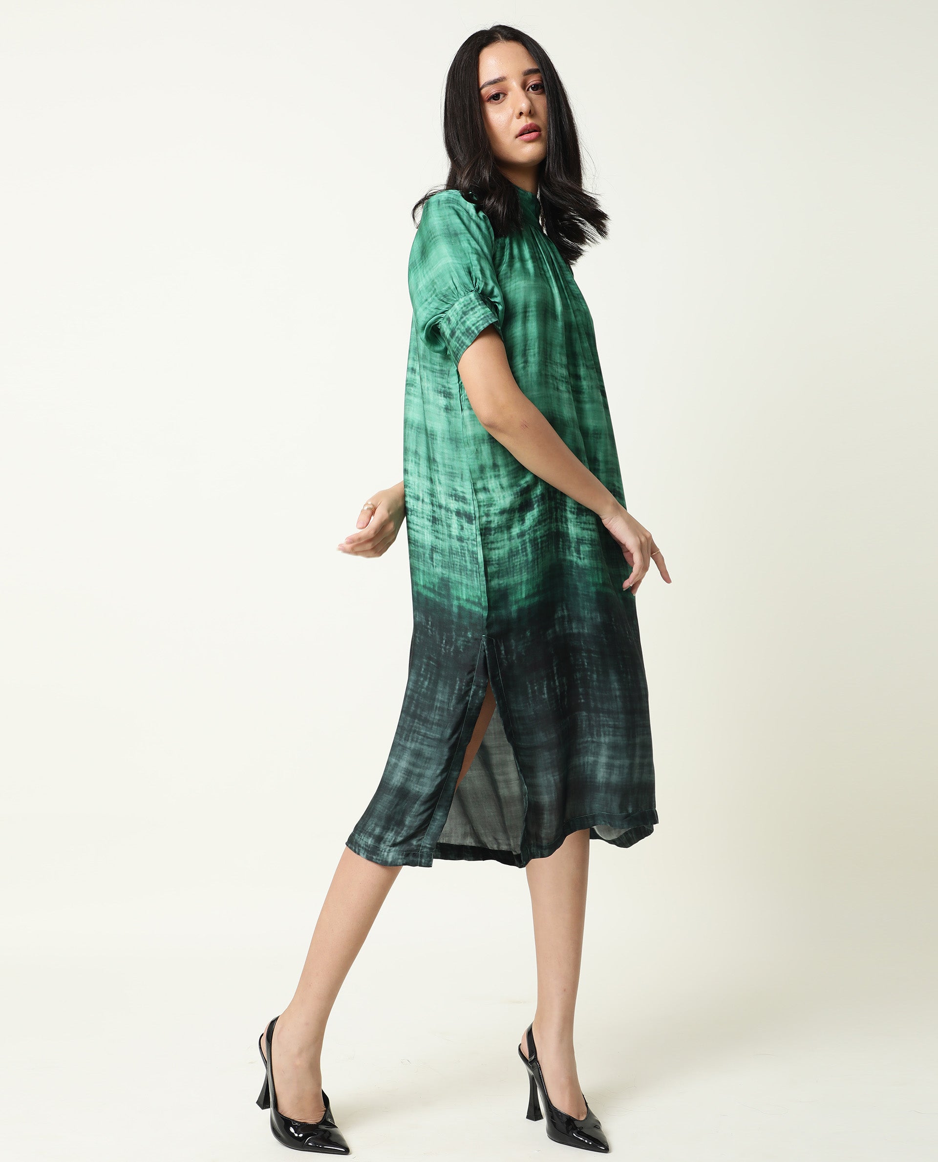 Rareism Women Split Green Abstract Band Collar Short Sleeves With Side Slit Knee Length Dress