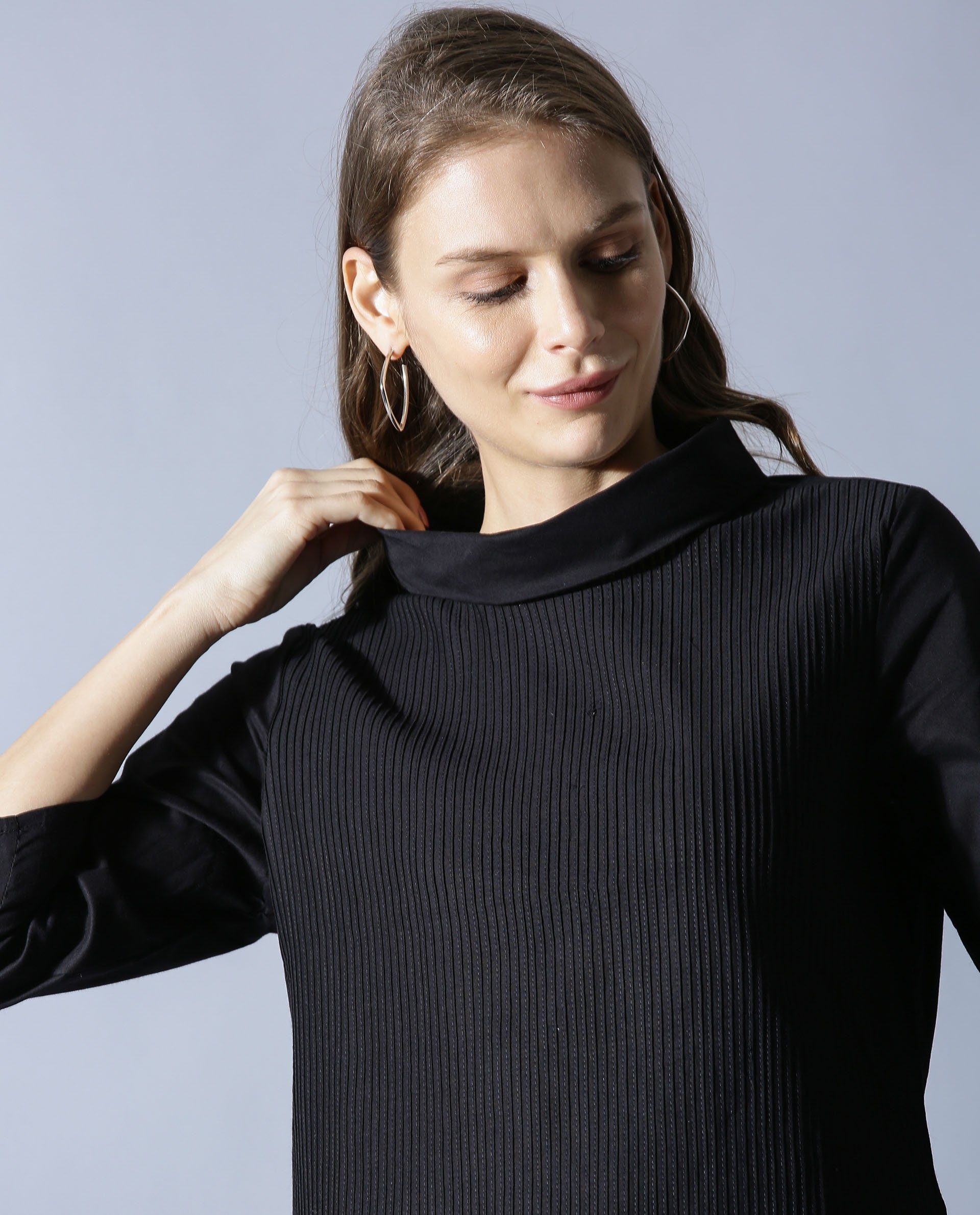 Rareism Women Pins-1 Black Top Short Sleeves