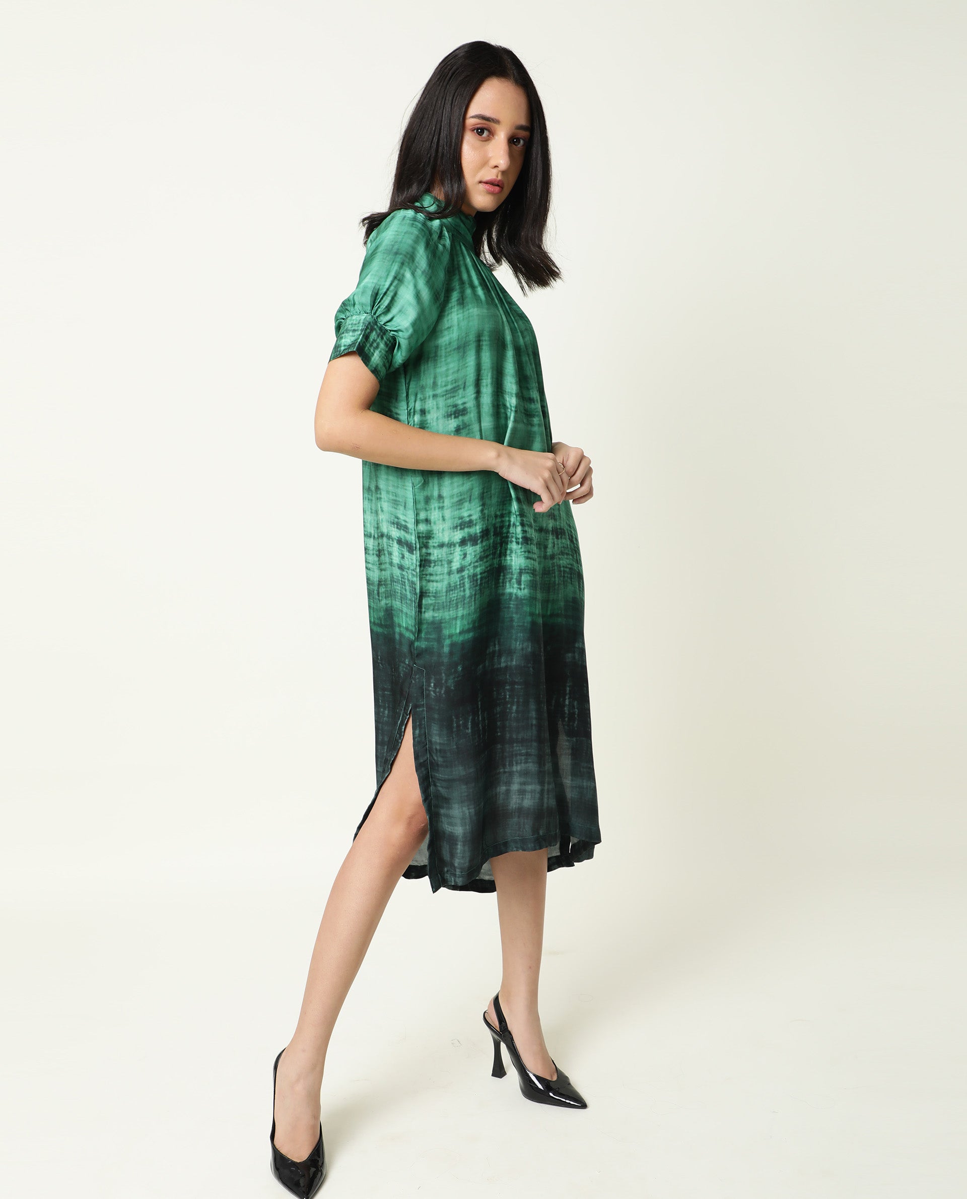 Rareism Women Split Green Abstract Band Collar Short Sleeves With Side Slit Knee Length Dress