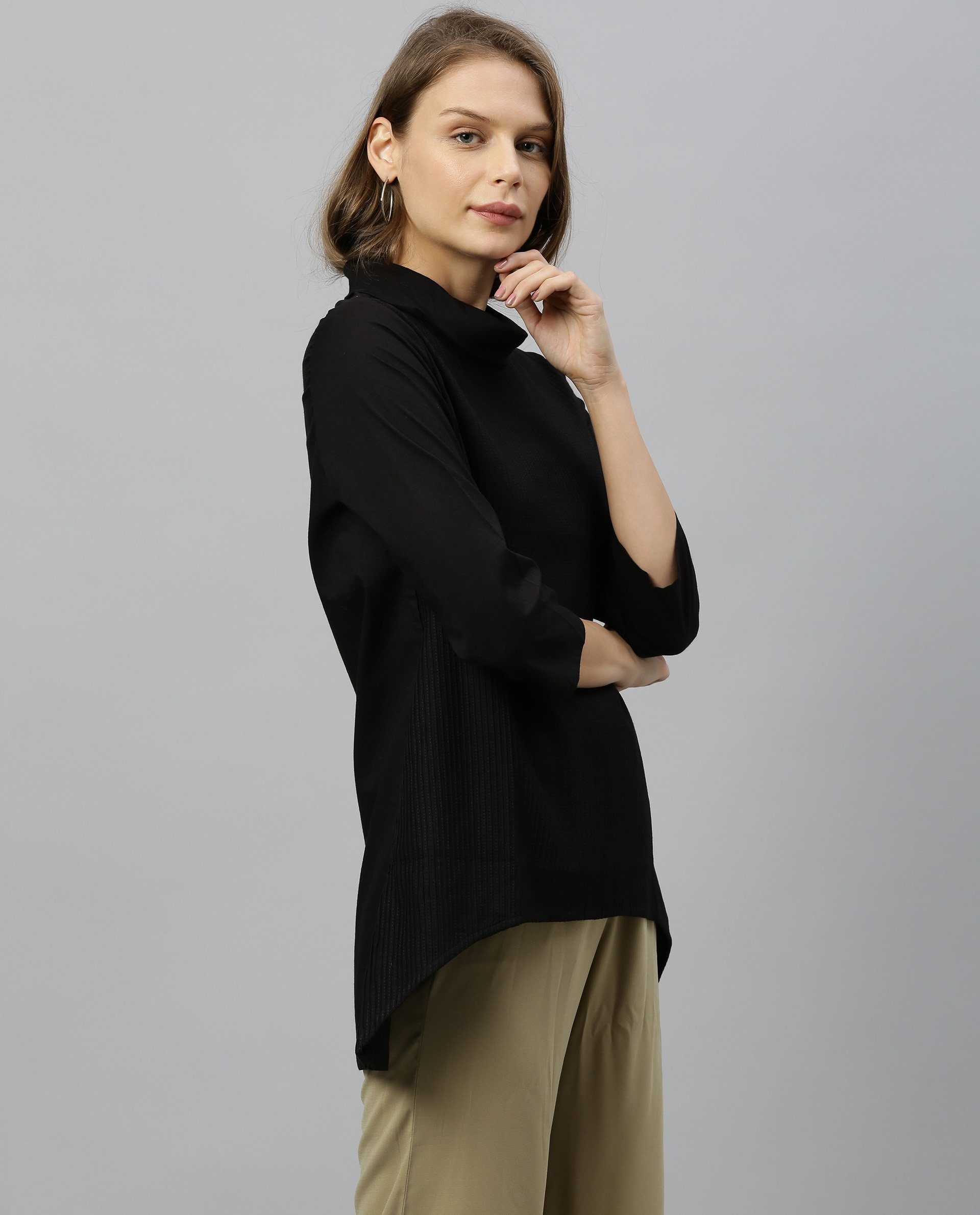 Rareism Women Pins-1 Black Top Short Sleeves