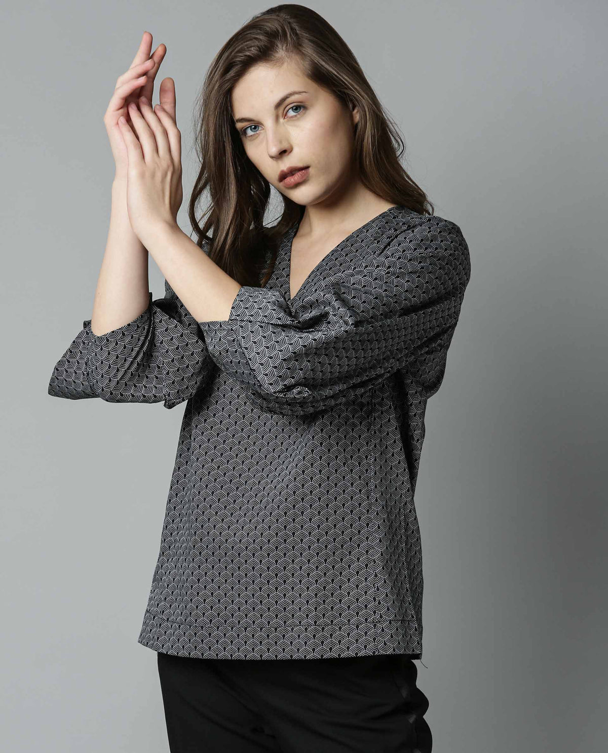 Rareism Women Artsy Black Top Full Sleeves Printed