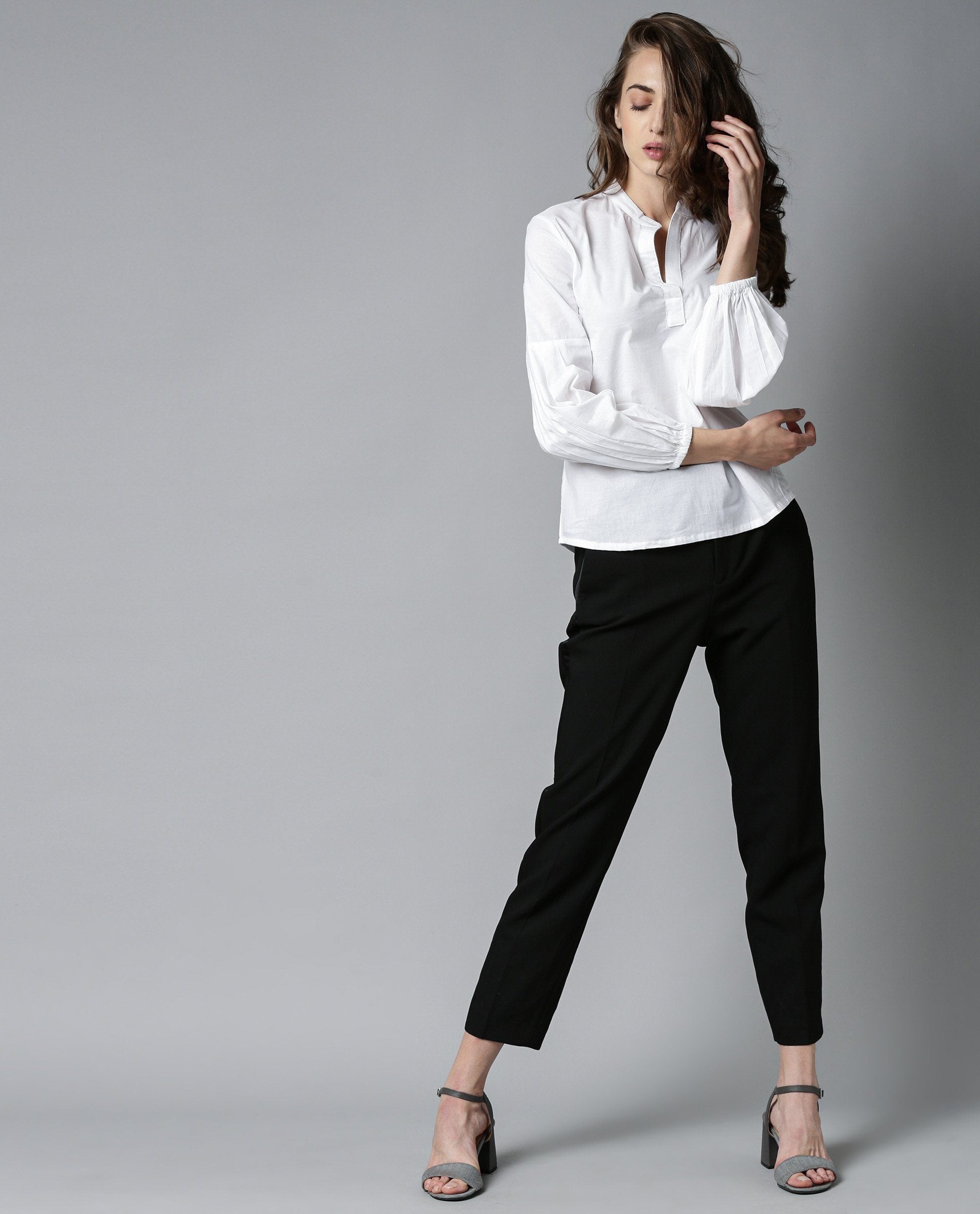 Rareism Women Loui White Cotton Fabric Regular Fit Collarless Full Sleeves Solid Top