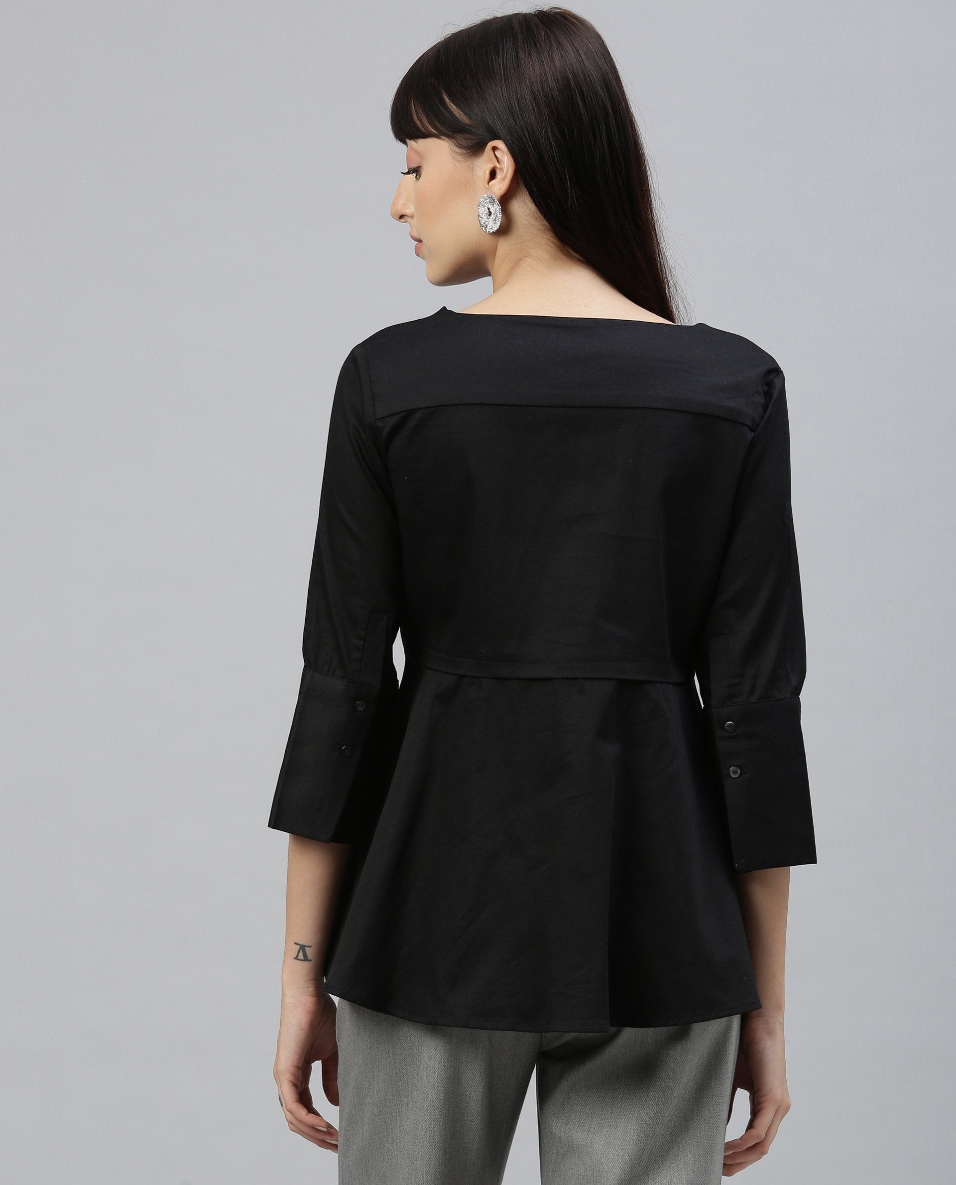 Rareism Women Rody Black Top Short Sleeves Solid