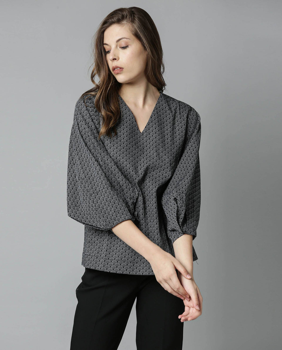 Rareism Women Artsy Black Top Full Sleeves Printed