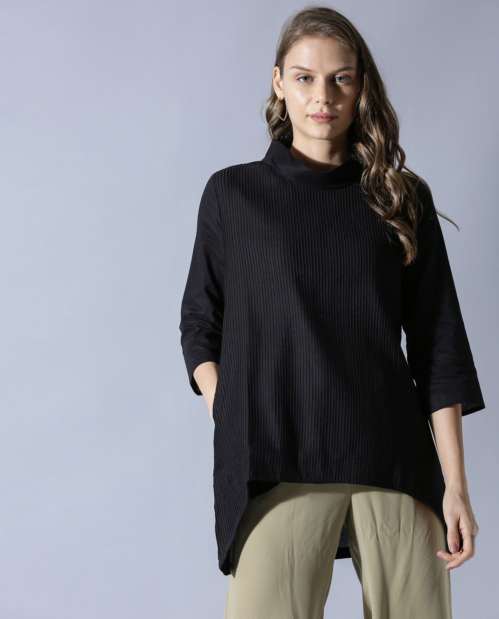 Rareism Women Pins-1 Black Top Short Sleeves