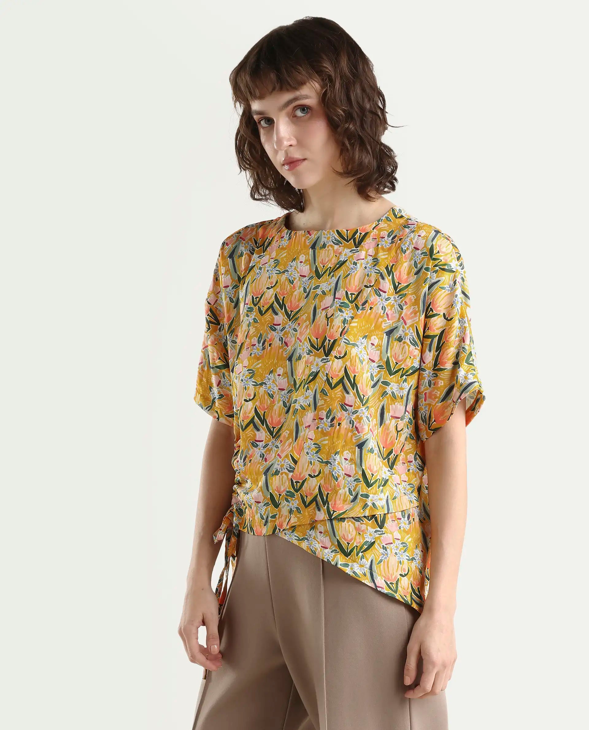 Rareism Women Pai Yellow Top Short Sleeves Printed