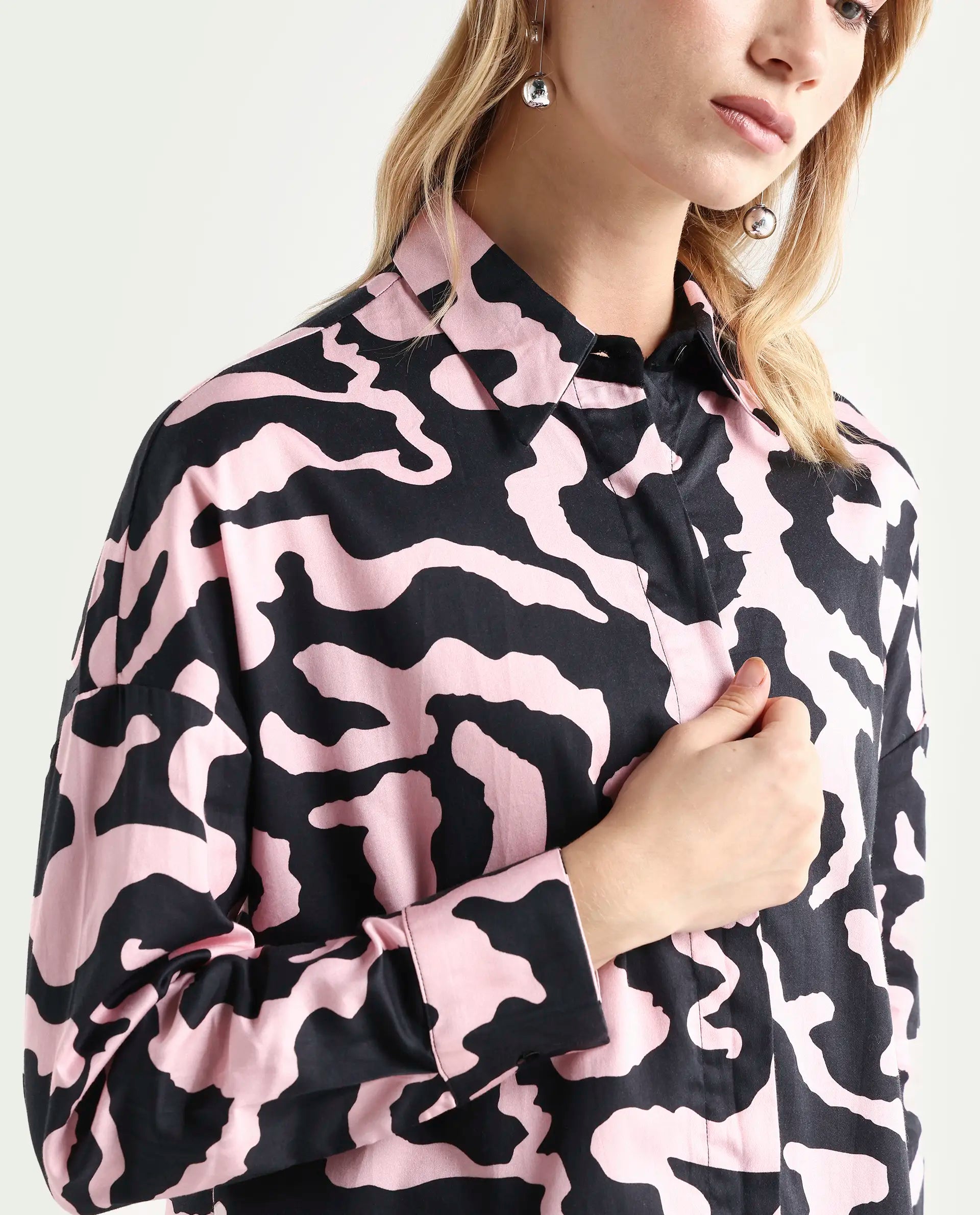 Rareism Women's Revolt Black Cotton Blend Collarless Abstract Print Regular Fit Top