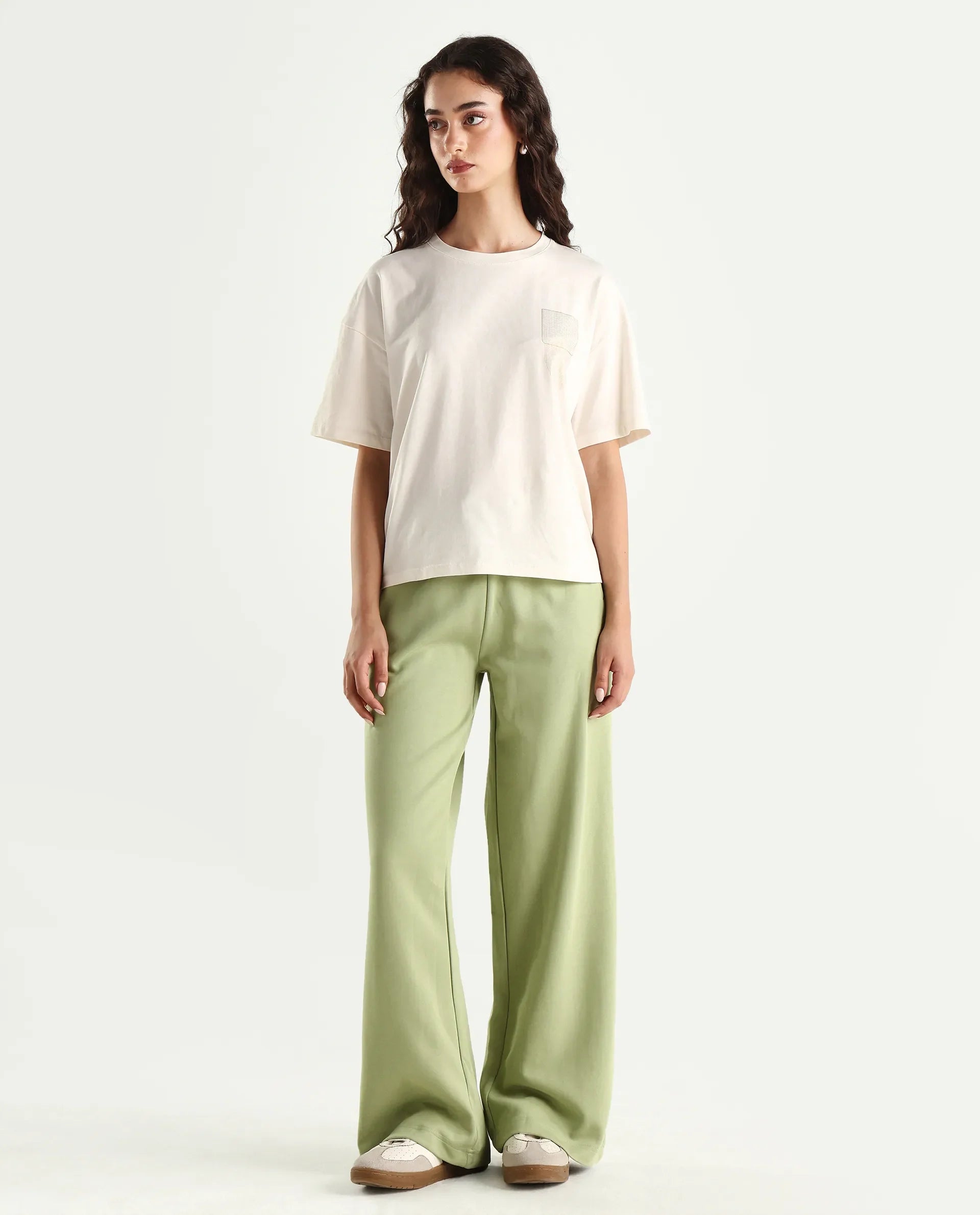 Rareism Women's Heavy Weight Interlock 340 Gsm Cotton Blend Plain Ankle Length Relaxed Fit Track Pant Flared