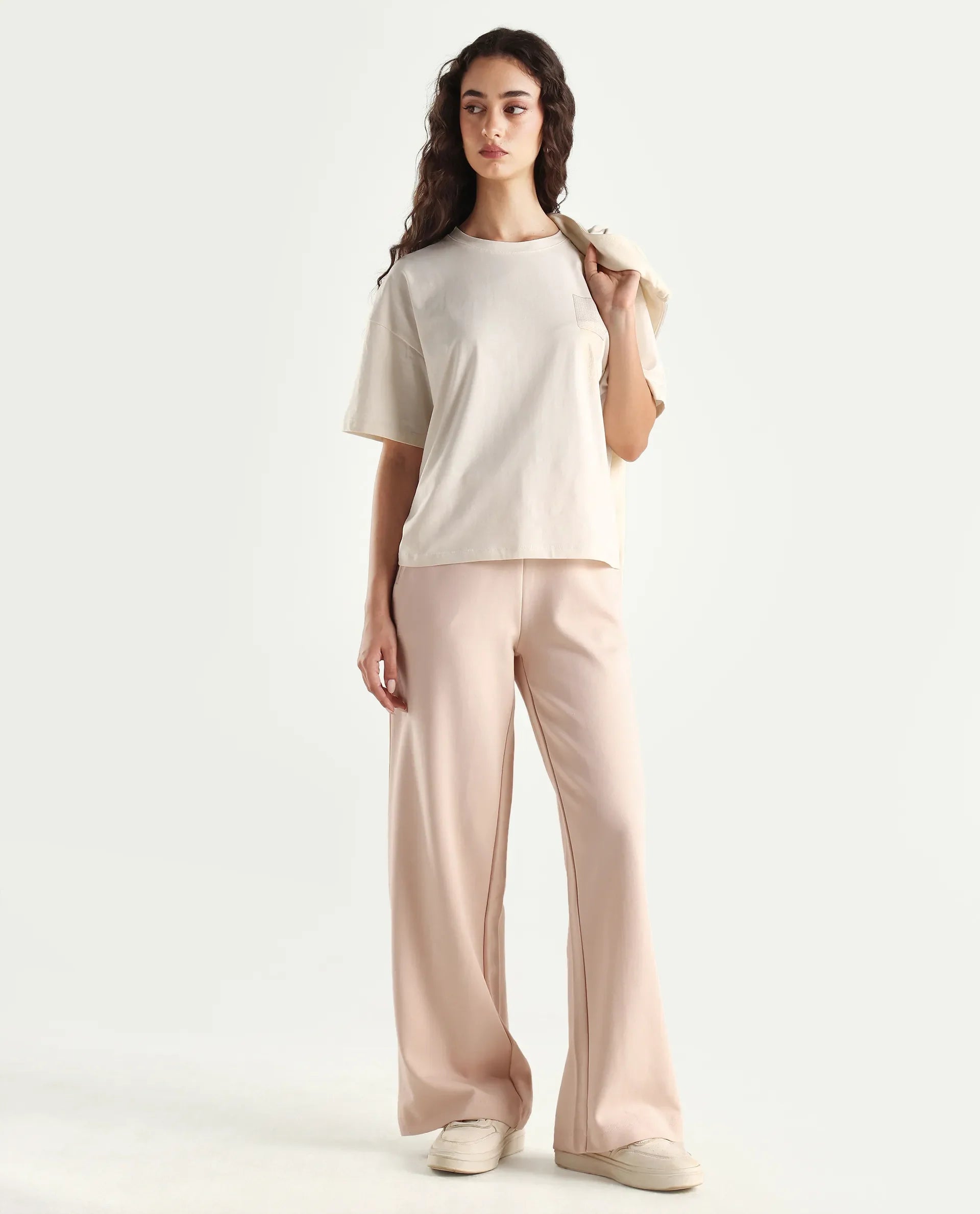 Rareism Women's Heavy Weight Interlock 340 Gsm Cotton Blend Plain Ankle Length Relaxed Fit Track Pant Flared