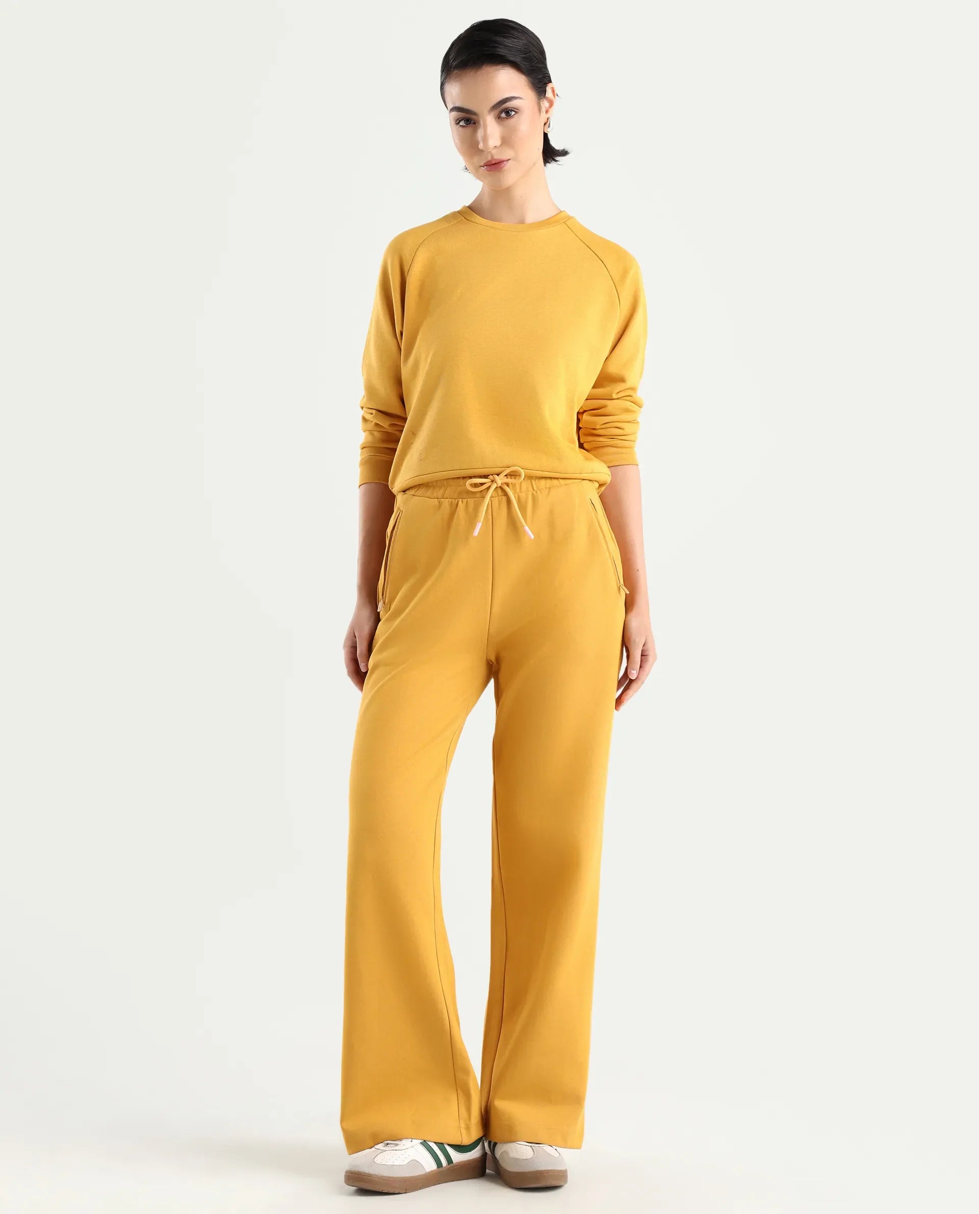 Rareism Women's Heavy Weight Interlock 340 Gsm Cotton Blend Plain Ankle Length Relaxed Fit Track Pant Flared