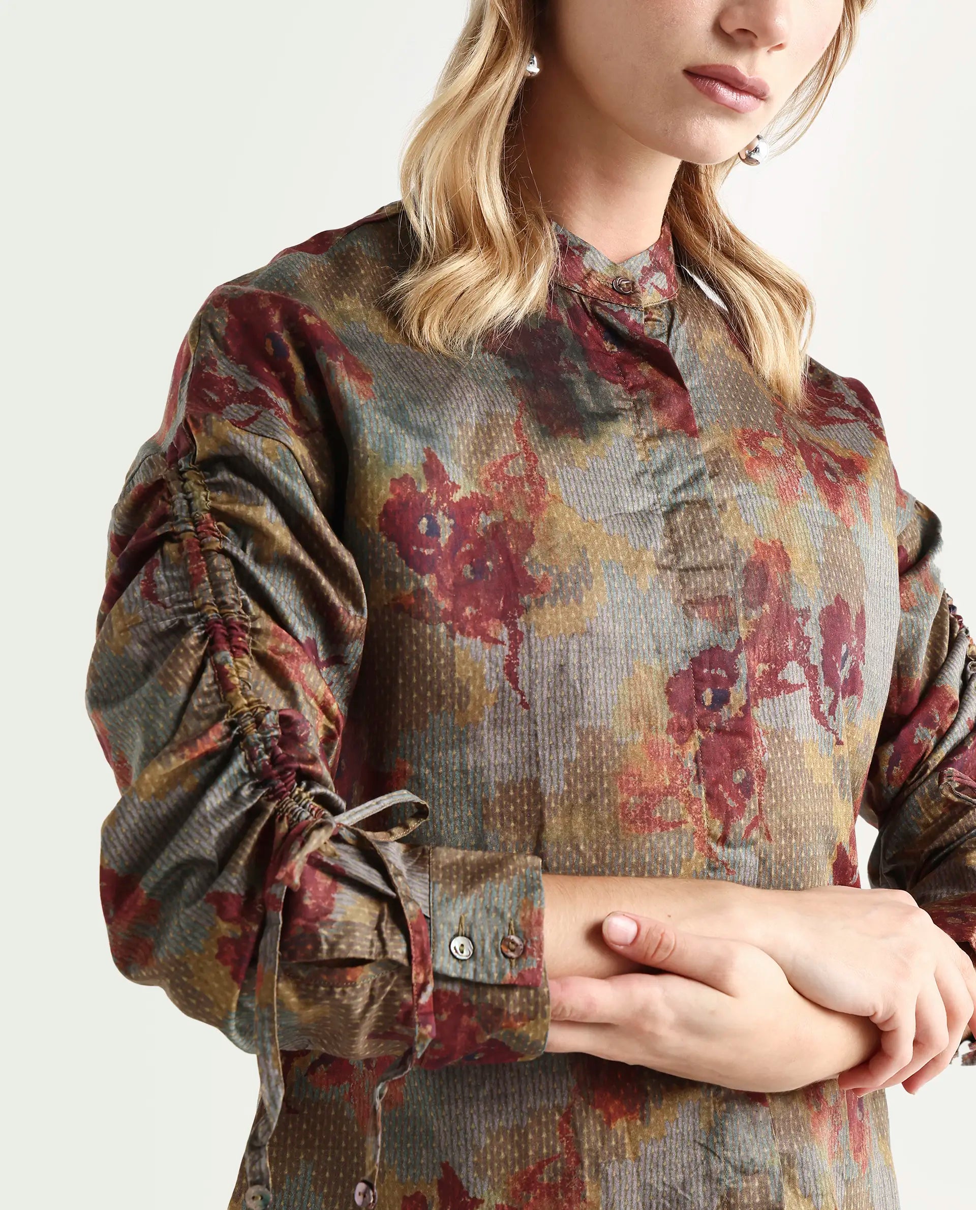 Rareism Women's Skyla Olive Cotton Mandarin Collar Floral Print Regular Fit Top