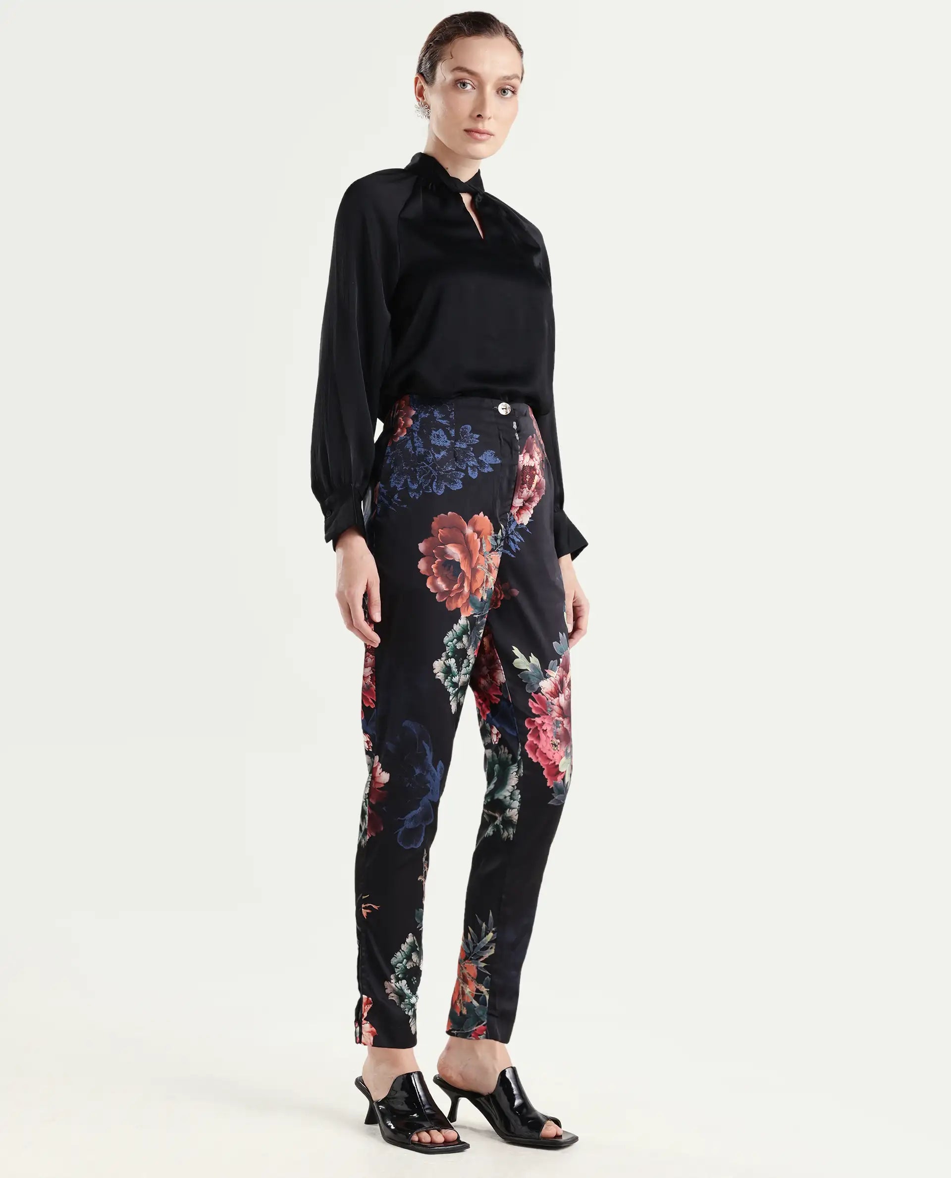 Rareism Women's Wingadium Black Modal Floral Print Ankle Length Regular Fit Trouser