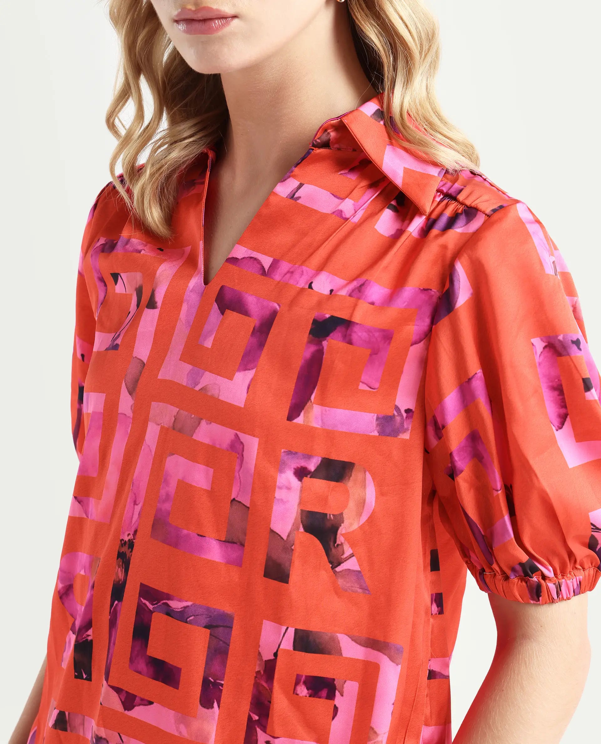 Rareism Women's Mclean Pink Polyester Spread Collar Geometric Print Regular Fit Shrug