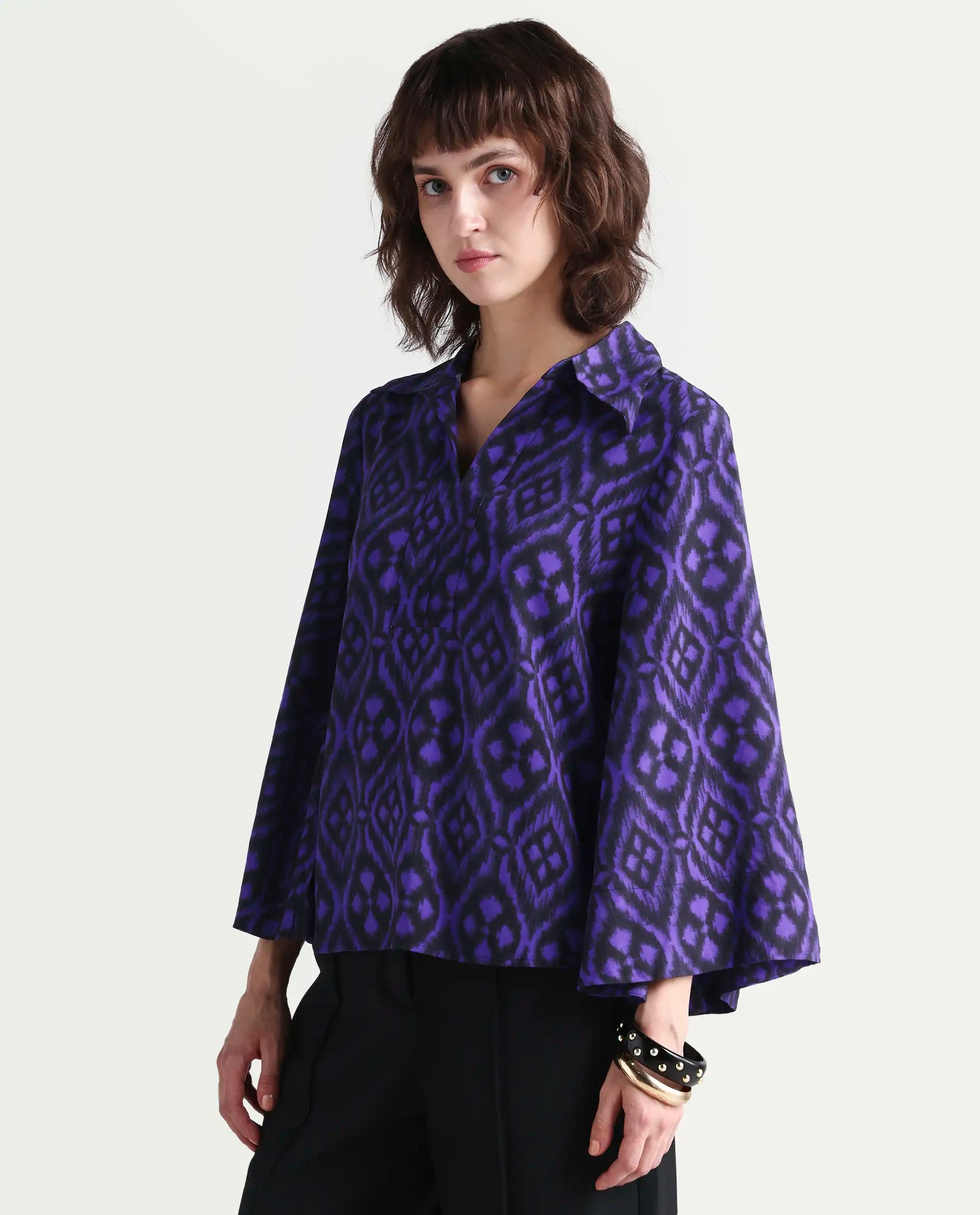 Rareism Women's Jones Dark Navy Viscose Spread Collar Geometric Print Flared Sleeve Relaxed Fit Top