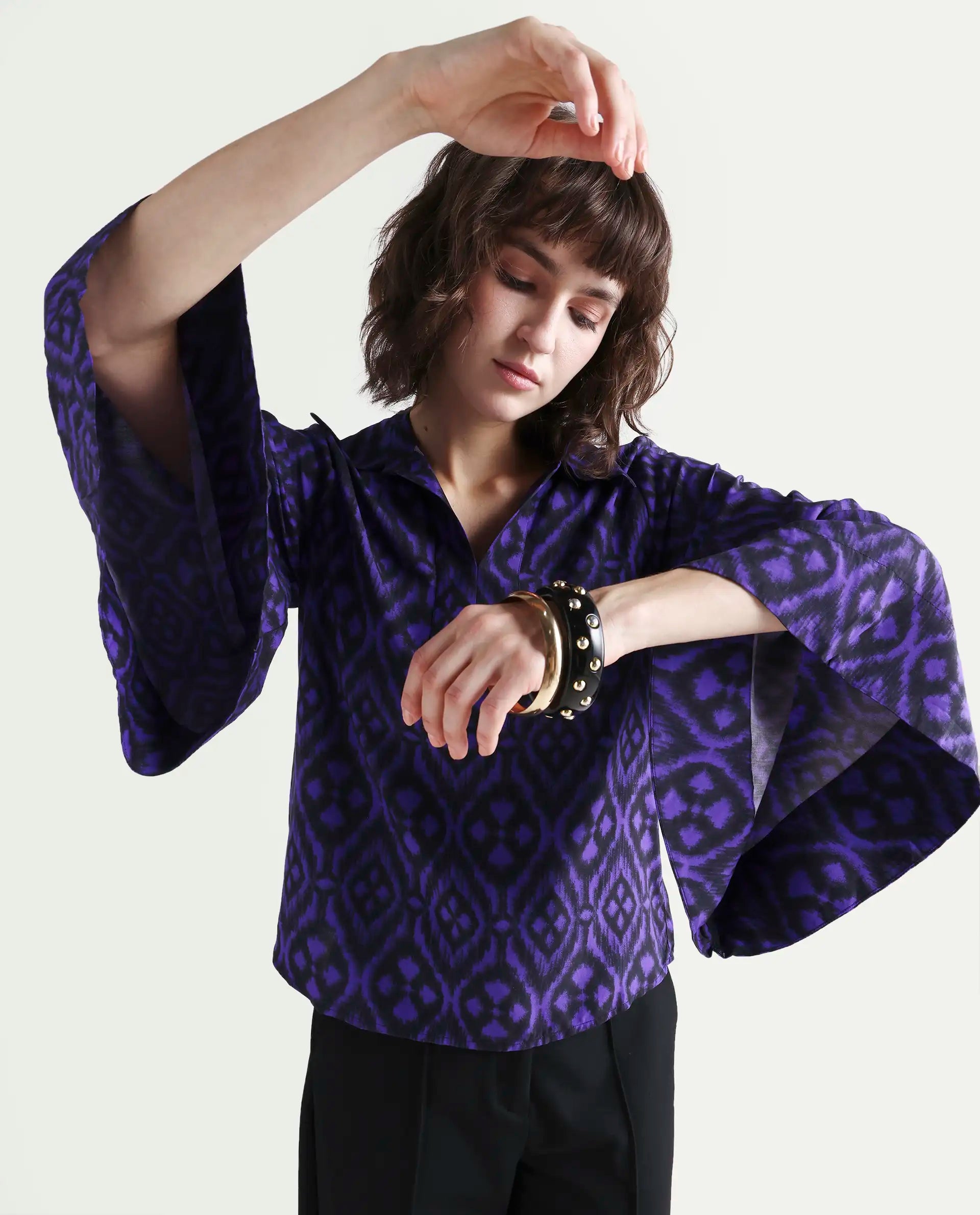 Rareism Women's Jones Dark Navy Viscose Spread Collar Geometric Print Flared Sleeve Relaxed Fit Top