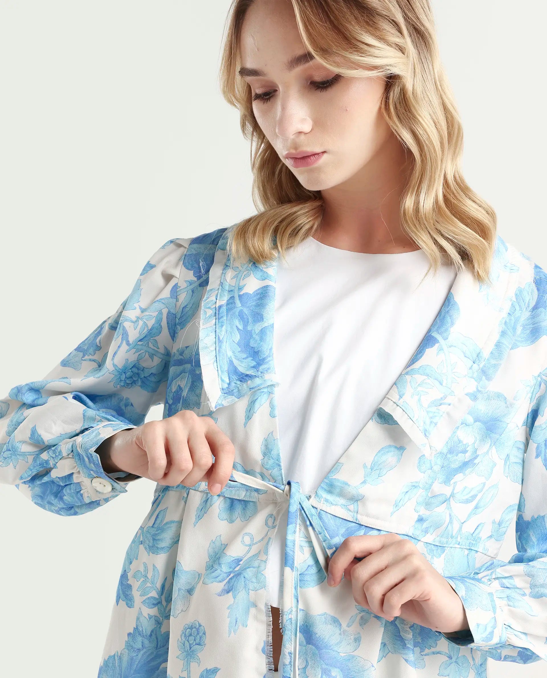 Rareism Women's Enstar Light Blue Polyester V-Neck Floral Print Balloon Sleeve Relaxed Fit Top