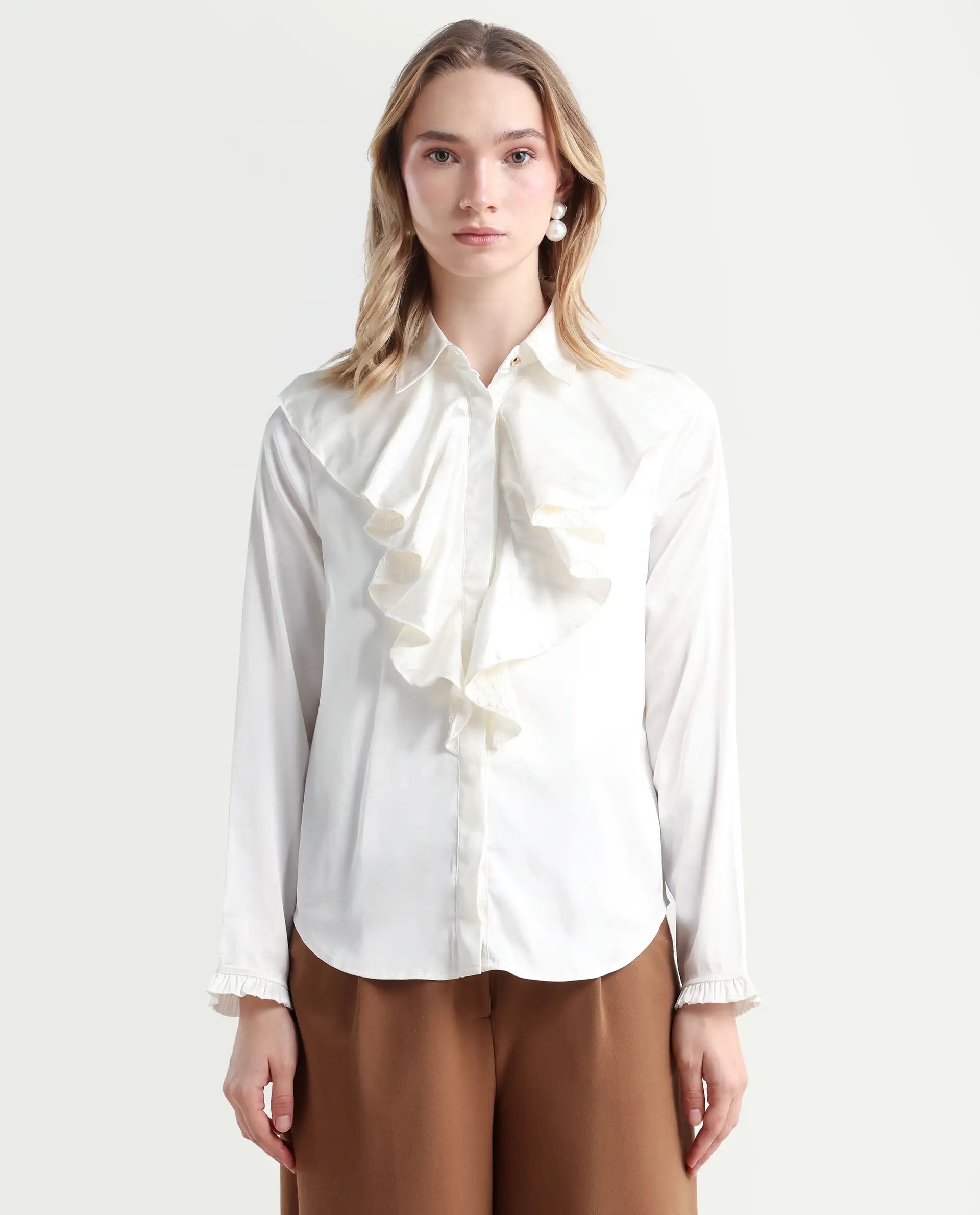 Rareism Women's Uitson Off White Polyester Sweetheart Neck Plain Raglan Sleeve Relaxed Fit Top