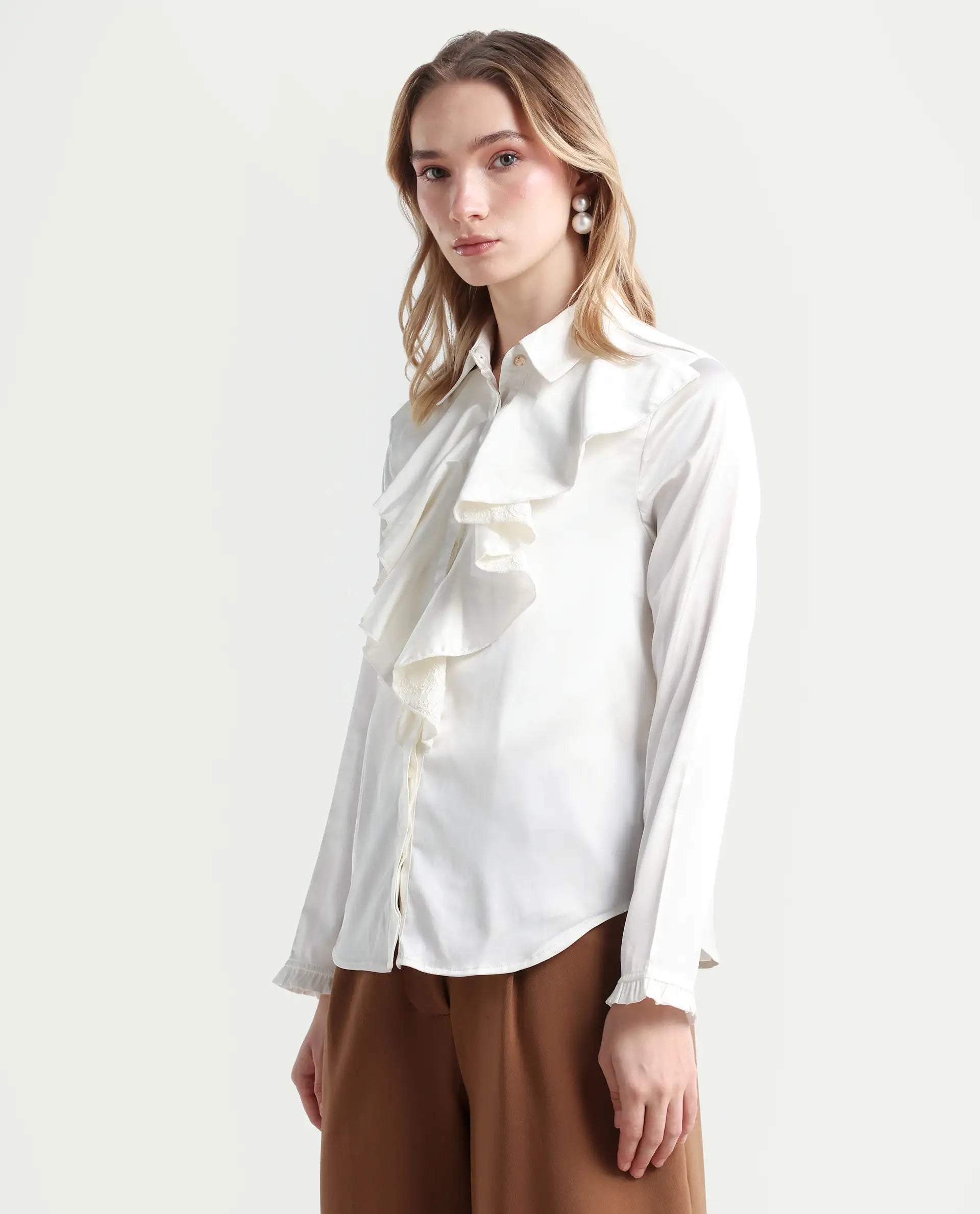 Rareism Women's Uitson Off White Polyester Sweetheart Neck Plain Raglan Sleeve Relaxed Fit Top