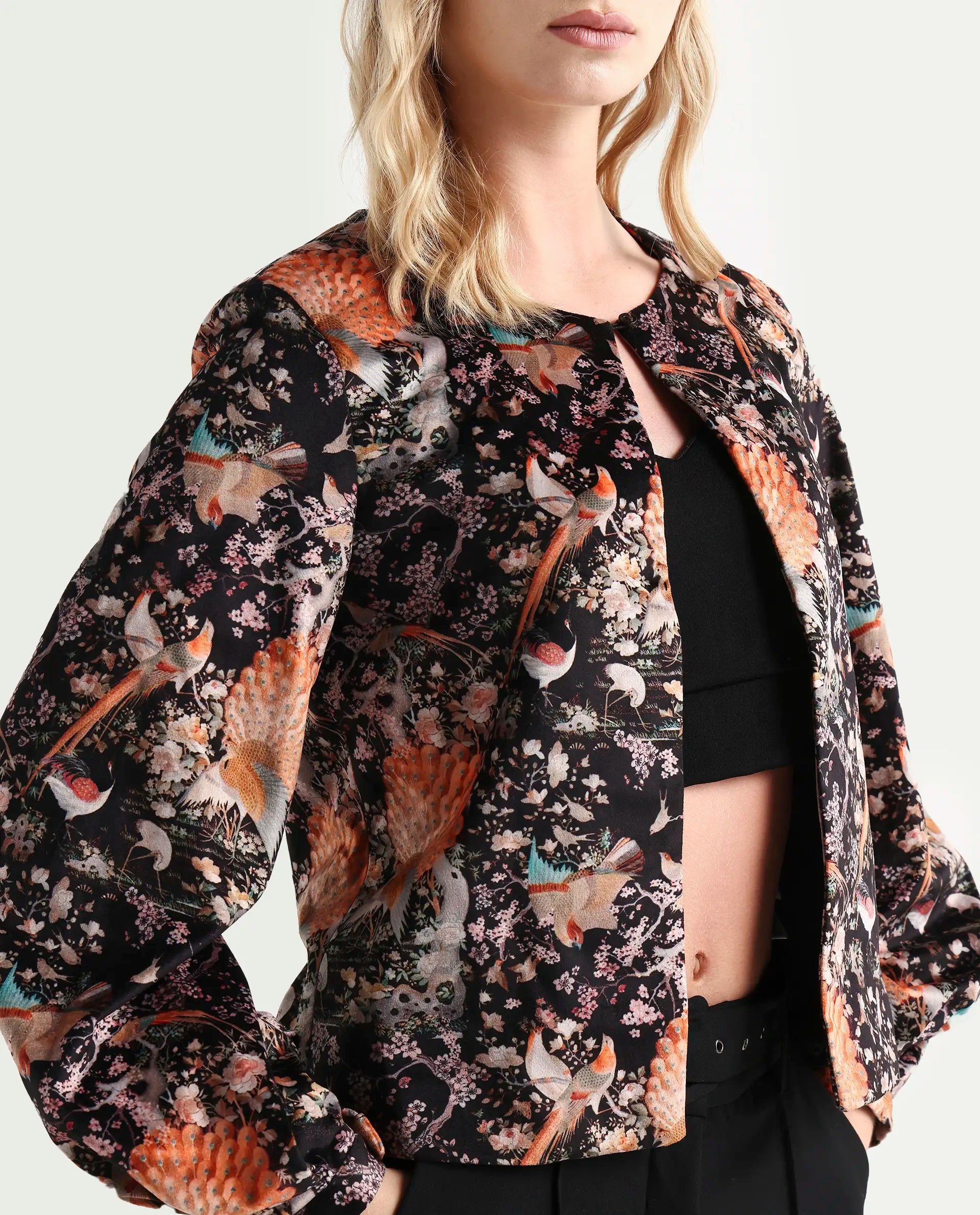 Rareism Women's Zamp Black Velvet Collarless Floral Print Volume Sleeve Regular Fit Shrug