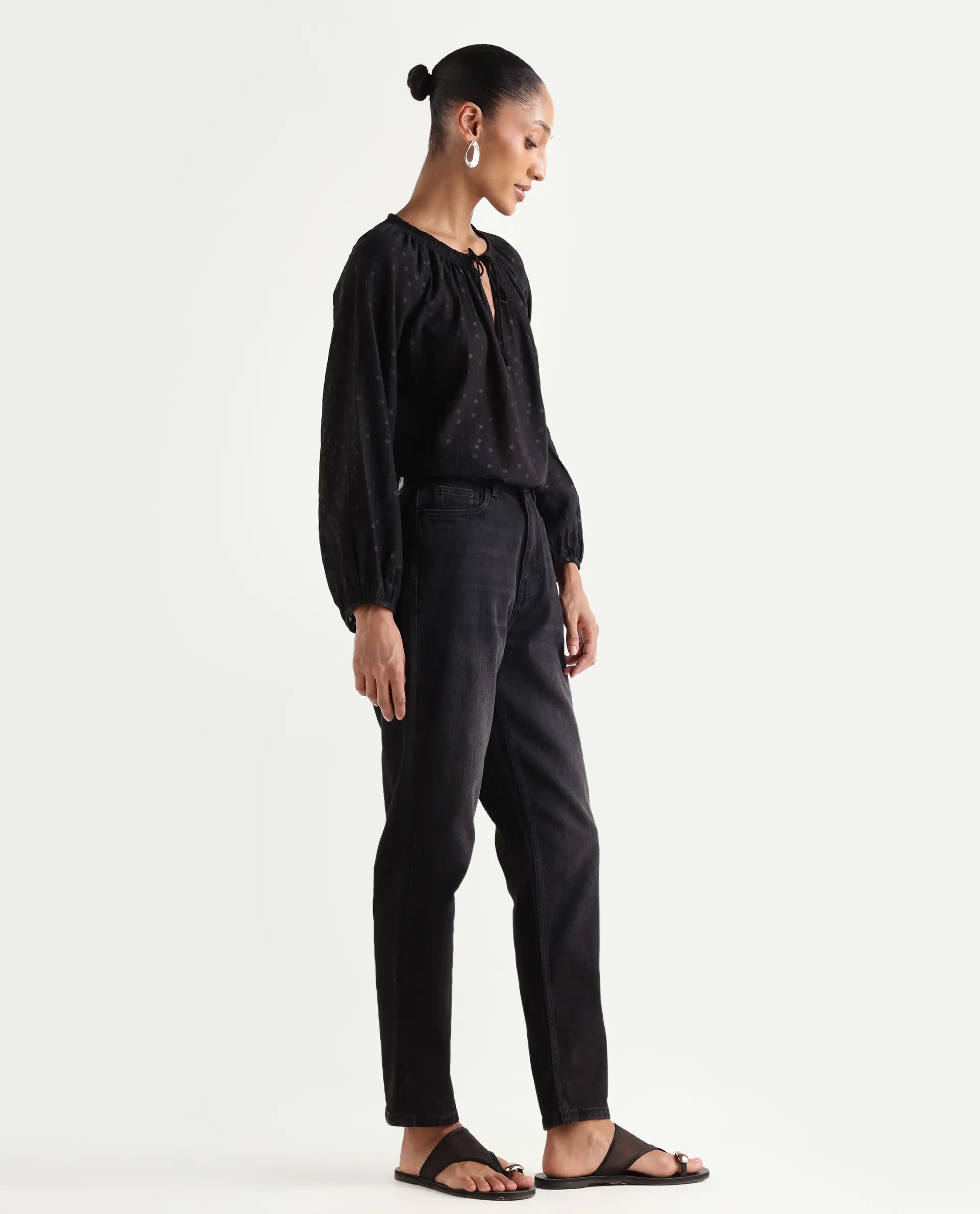 Rareism Women's Loreto Black Cotton Blend Plain Ankle Length Mom Fit Jeans