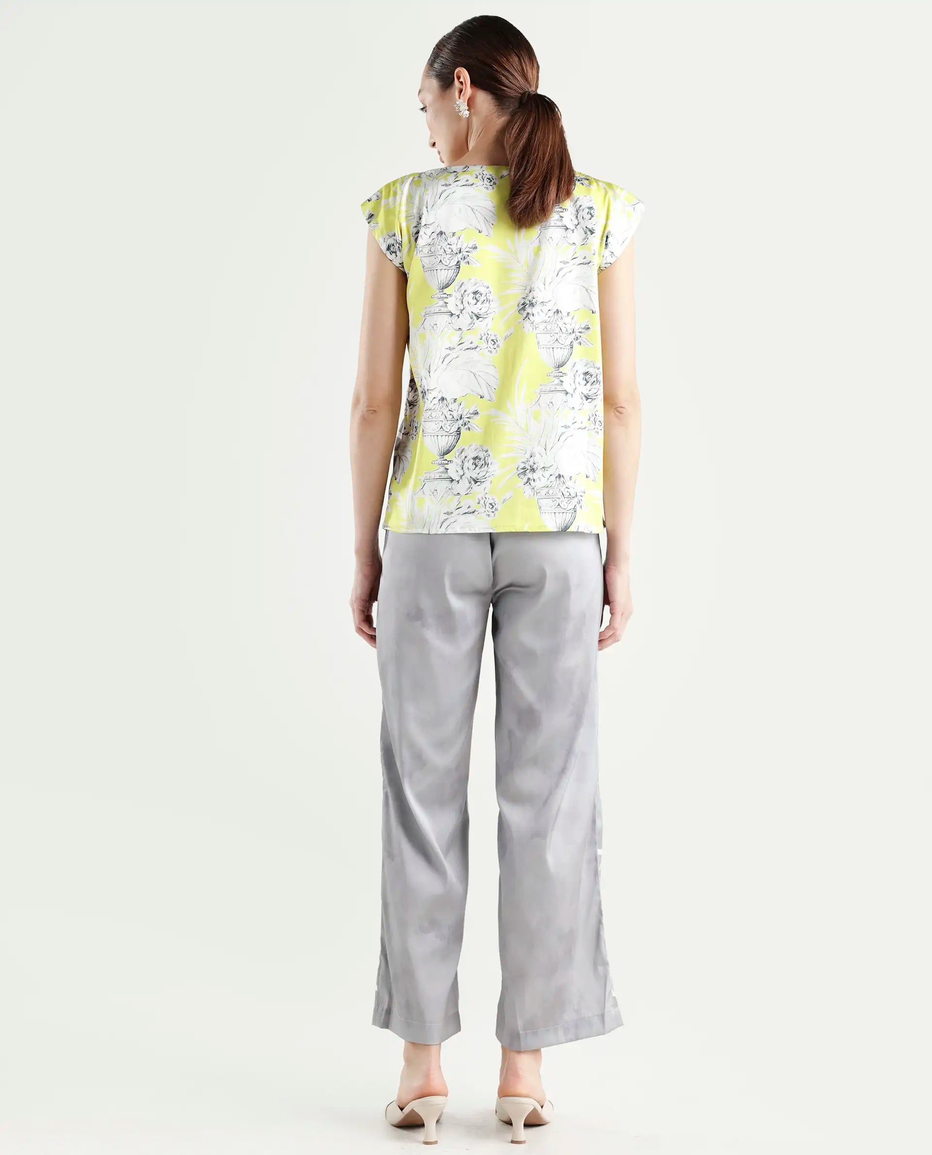 Rareism Women's Kanadio-B Light Grey Polyester Floral Print Ankle Length Straight Fit Trouser